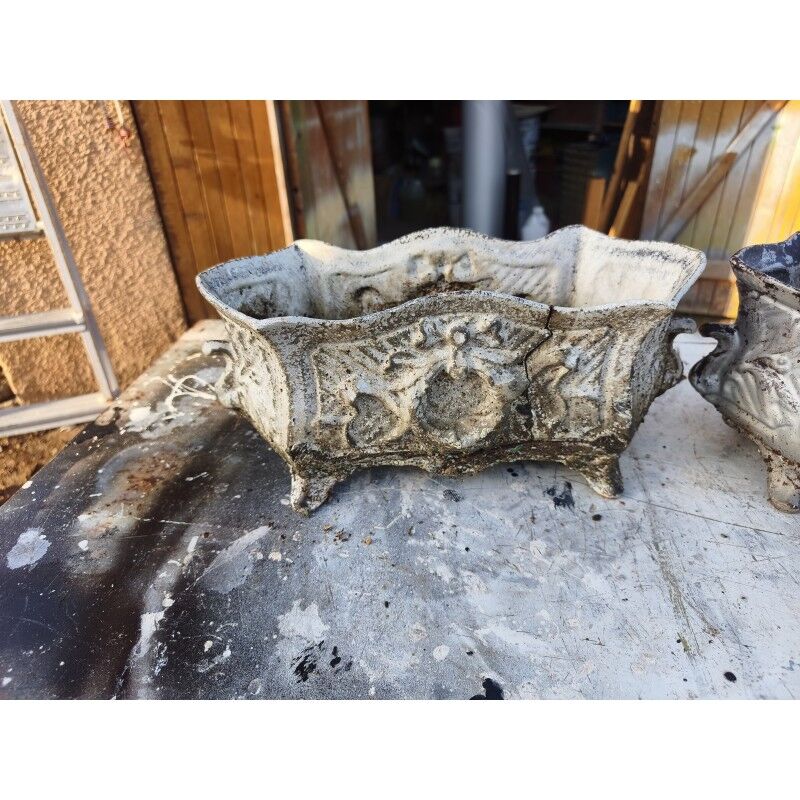 Pair of cast iron planters from 1900 in Charleville - Mézières