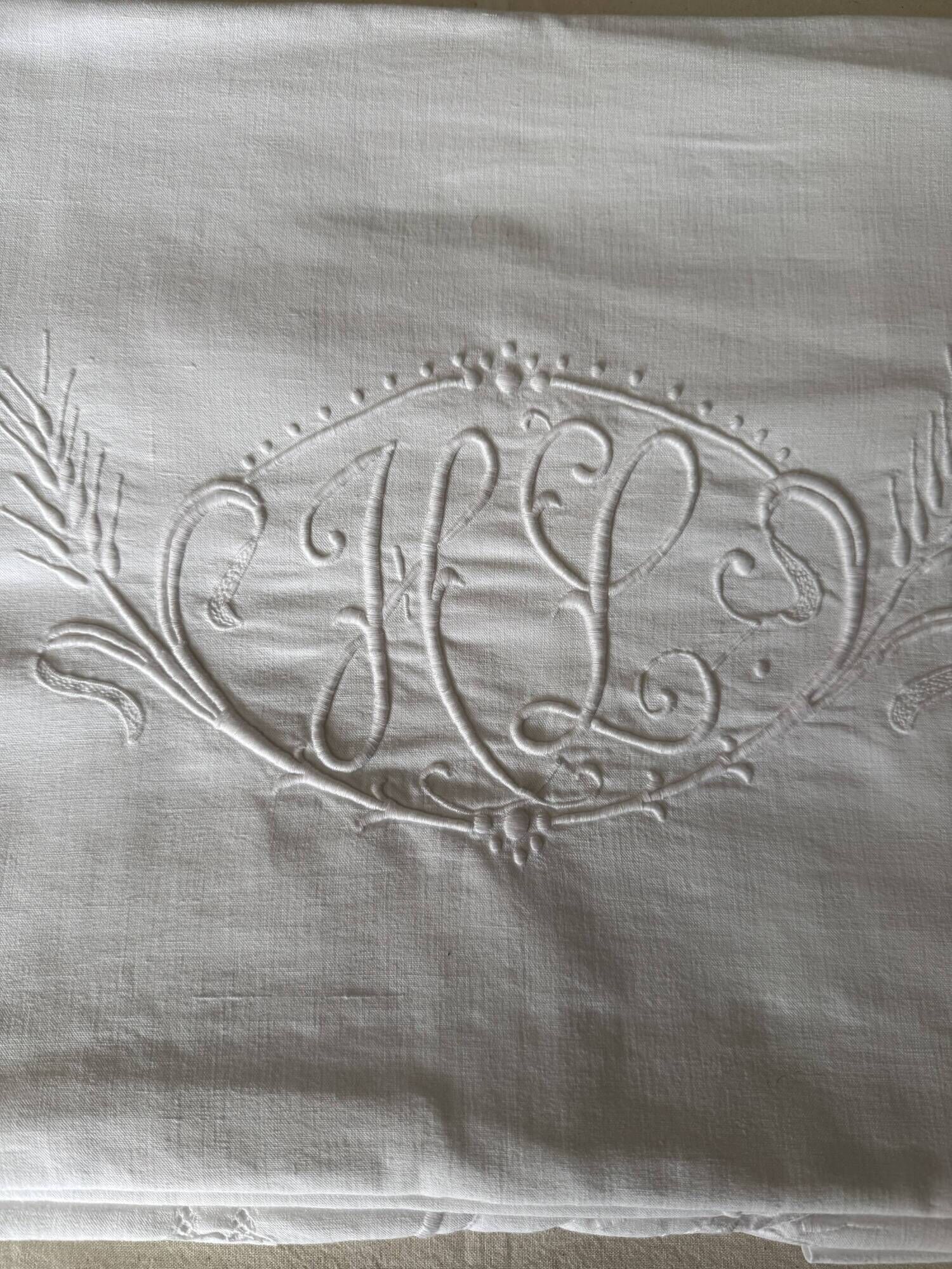 Old linen blend curtain, monogram "HL" (230x330)