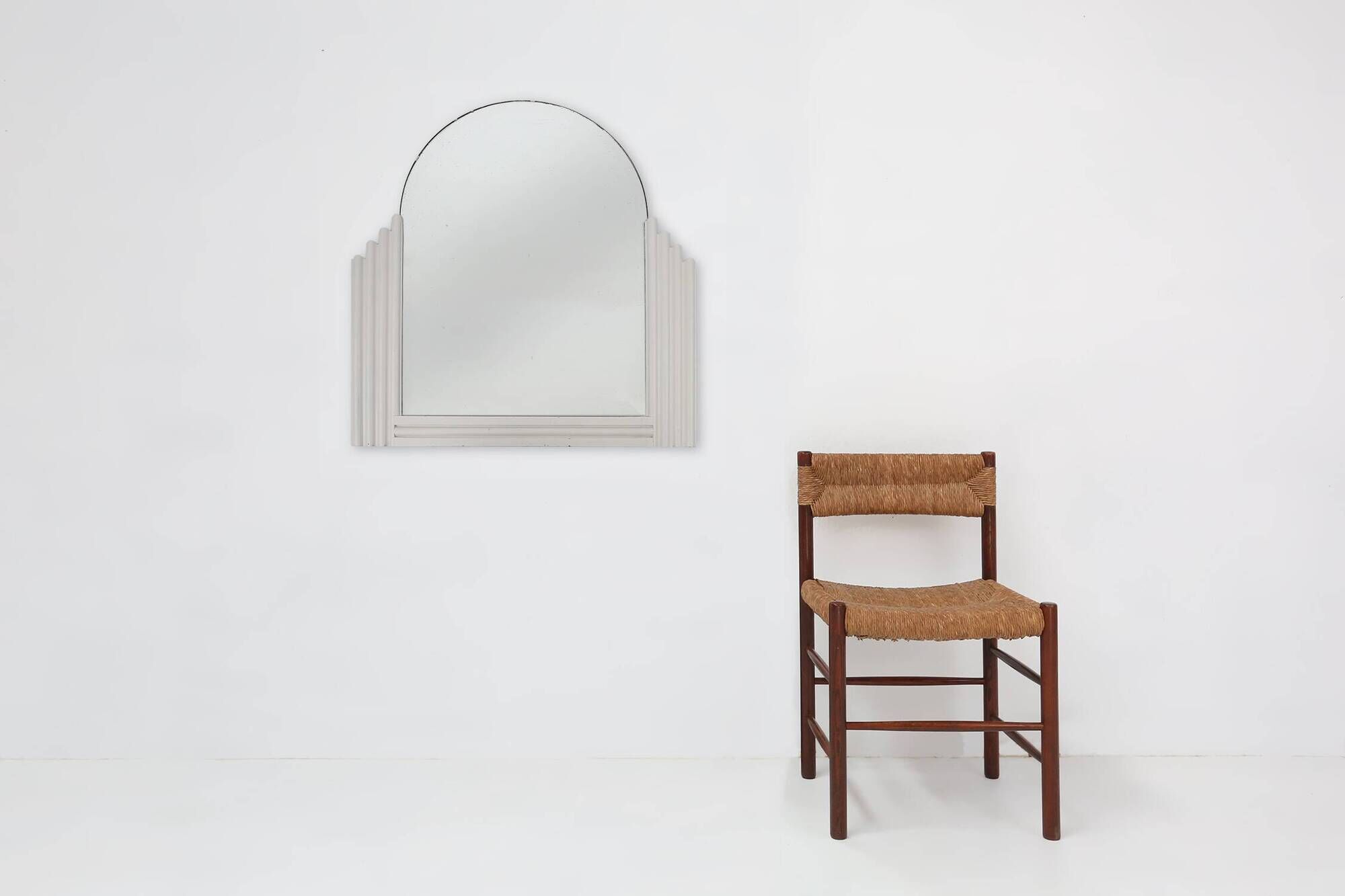 Elegant white lacquered Art Deco mirror in wood, France ca. 1930