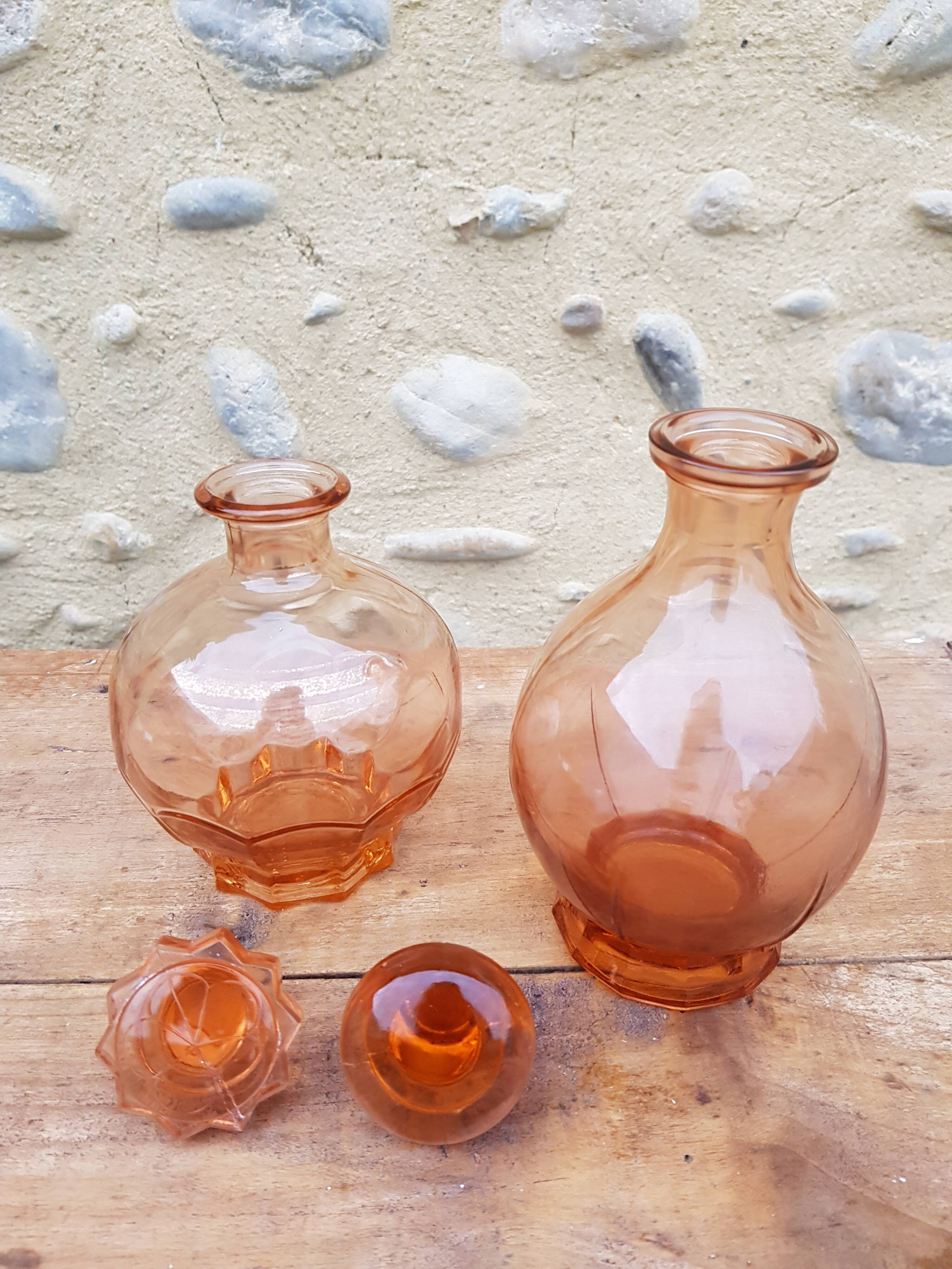 Duo de flacons en verre rose vintage