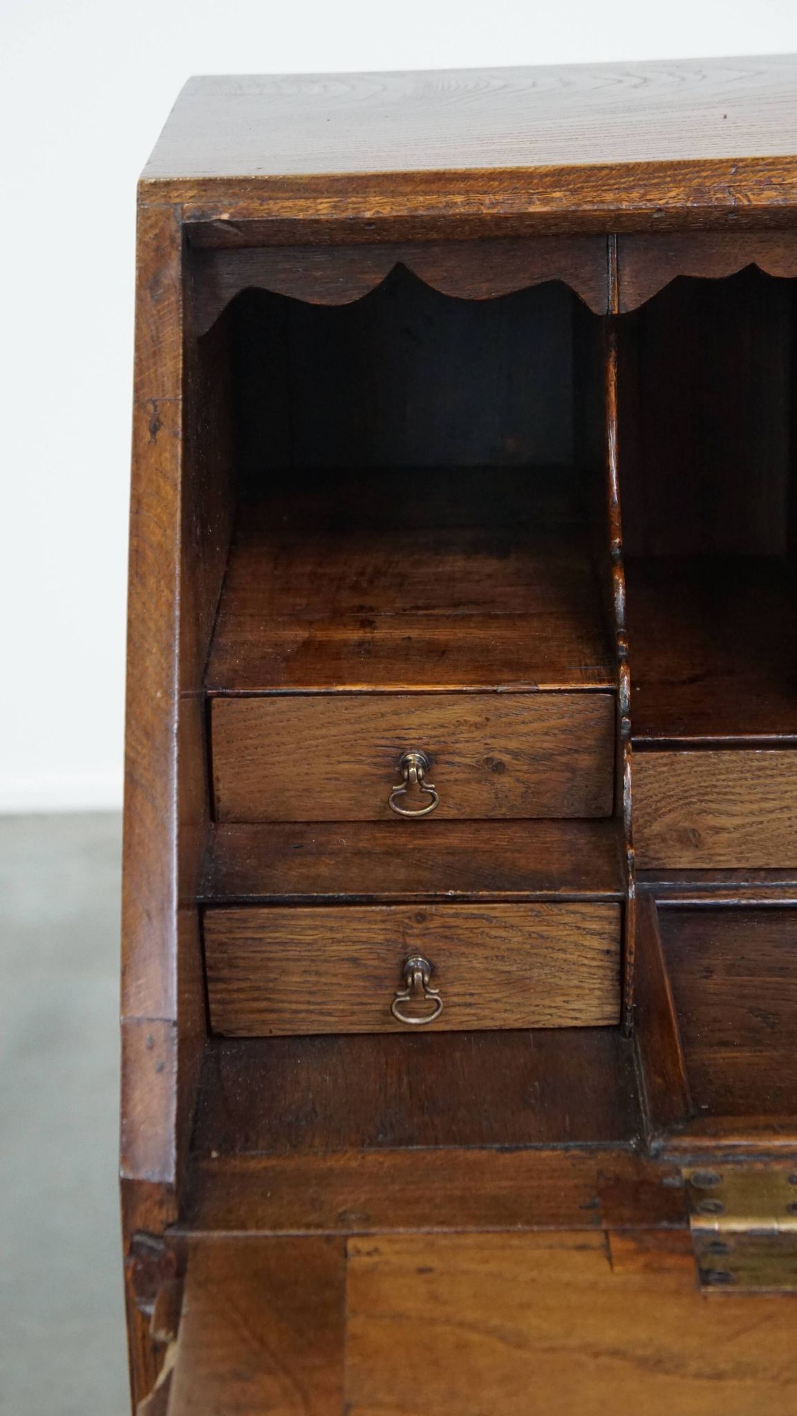 Antique English oak secretaire late 18th/early 19th century with stepped interior and working locks
