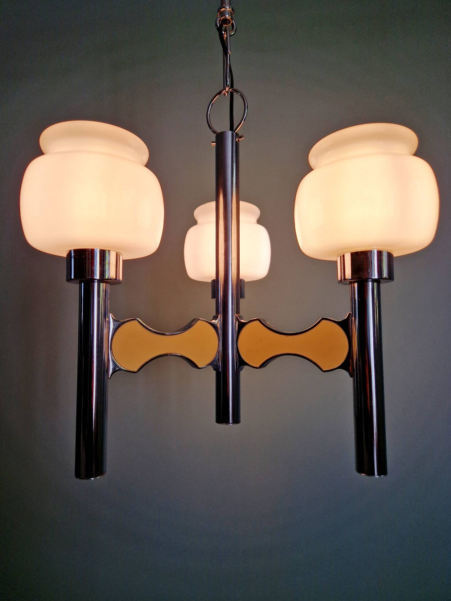 Lustre Space Age in chrome metal and opaline, G. Sciolari, 1970