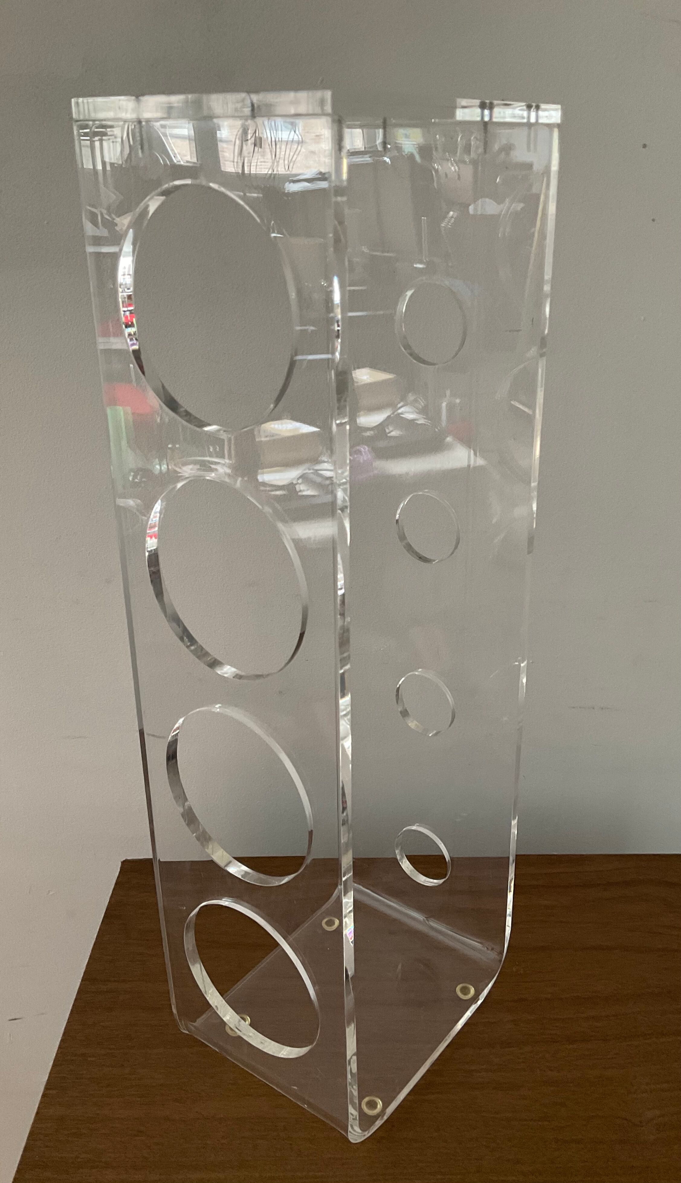 Plexiglas bottle holder