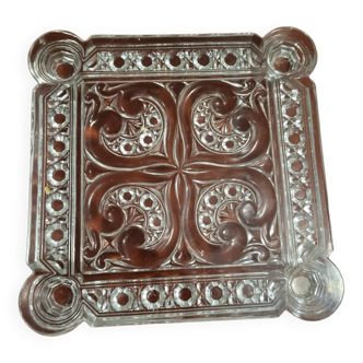 Baccarat trivet