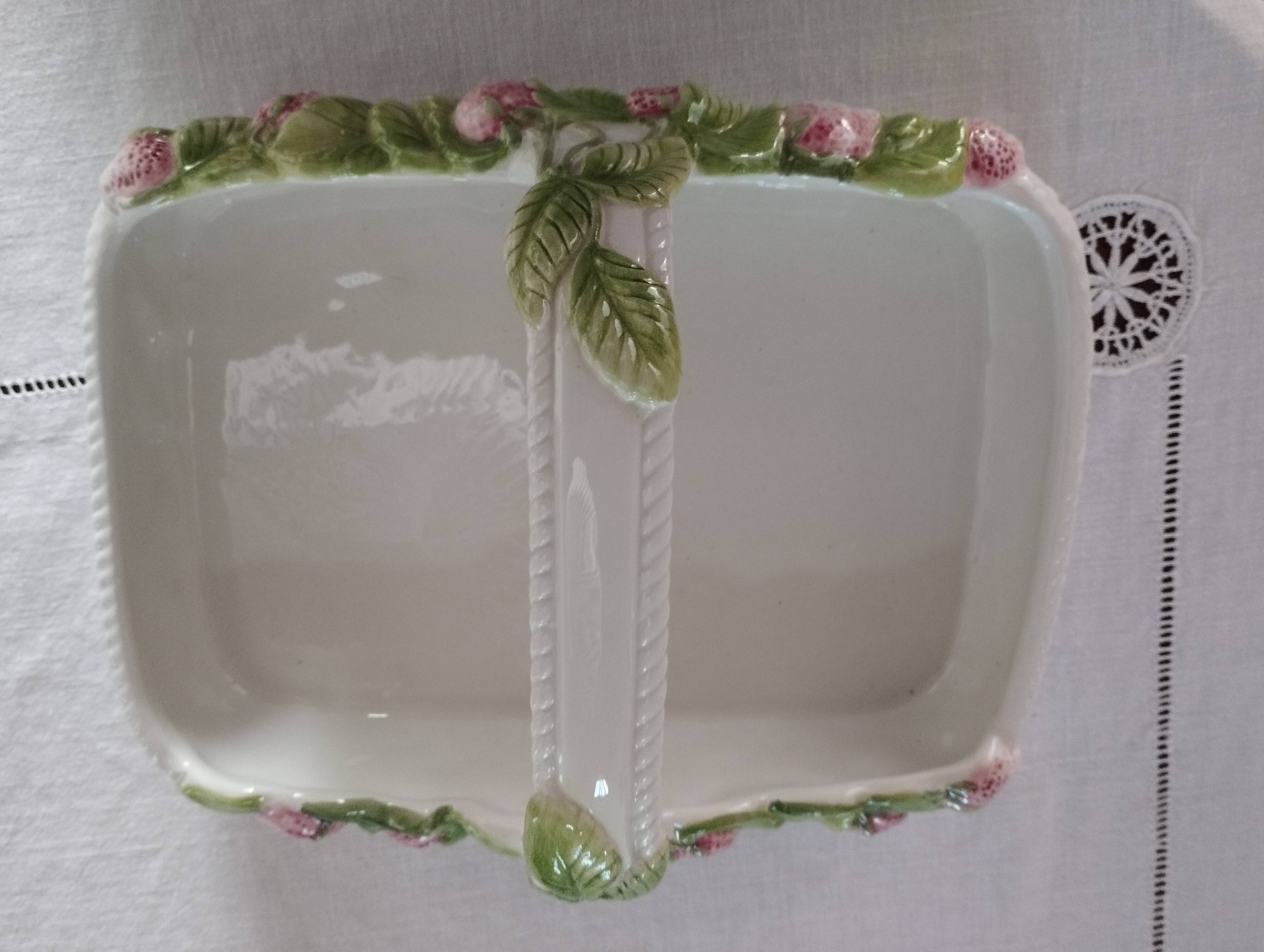 Barbotine fruit basket