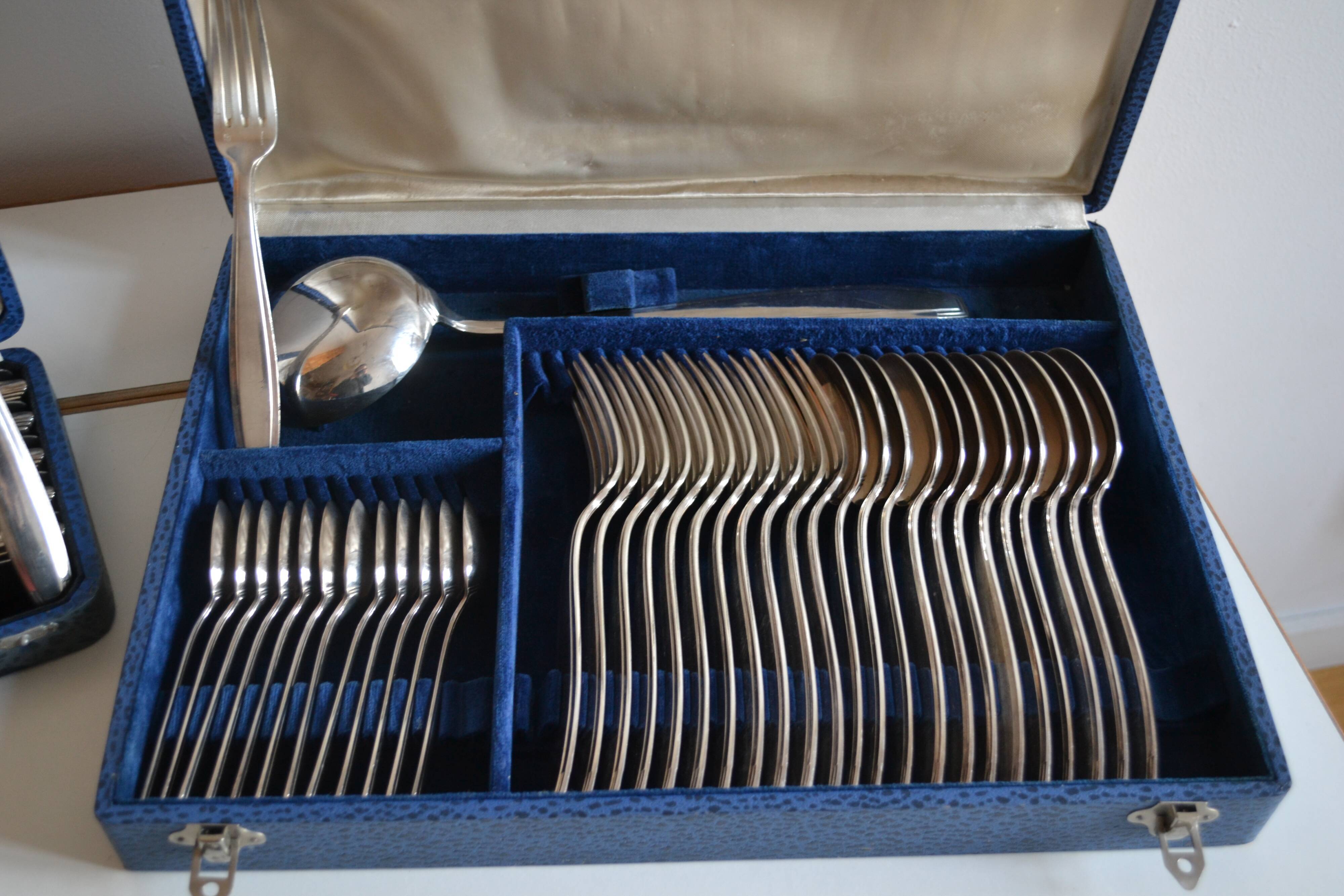 Menagere art deco metal argente boulenger 49 pieces