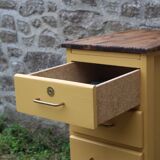 Vintage chiffonier