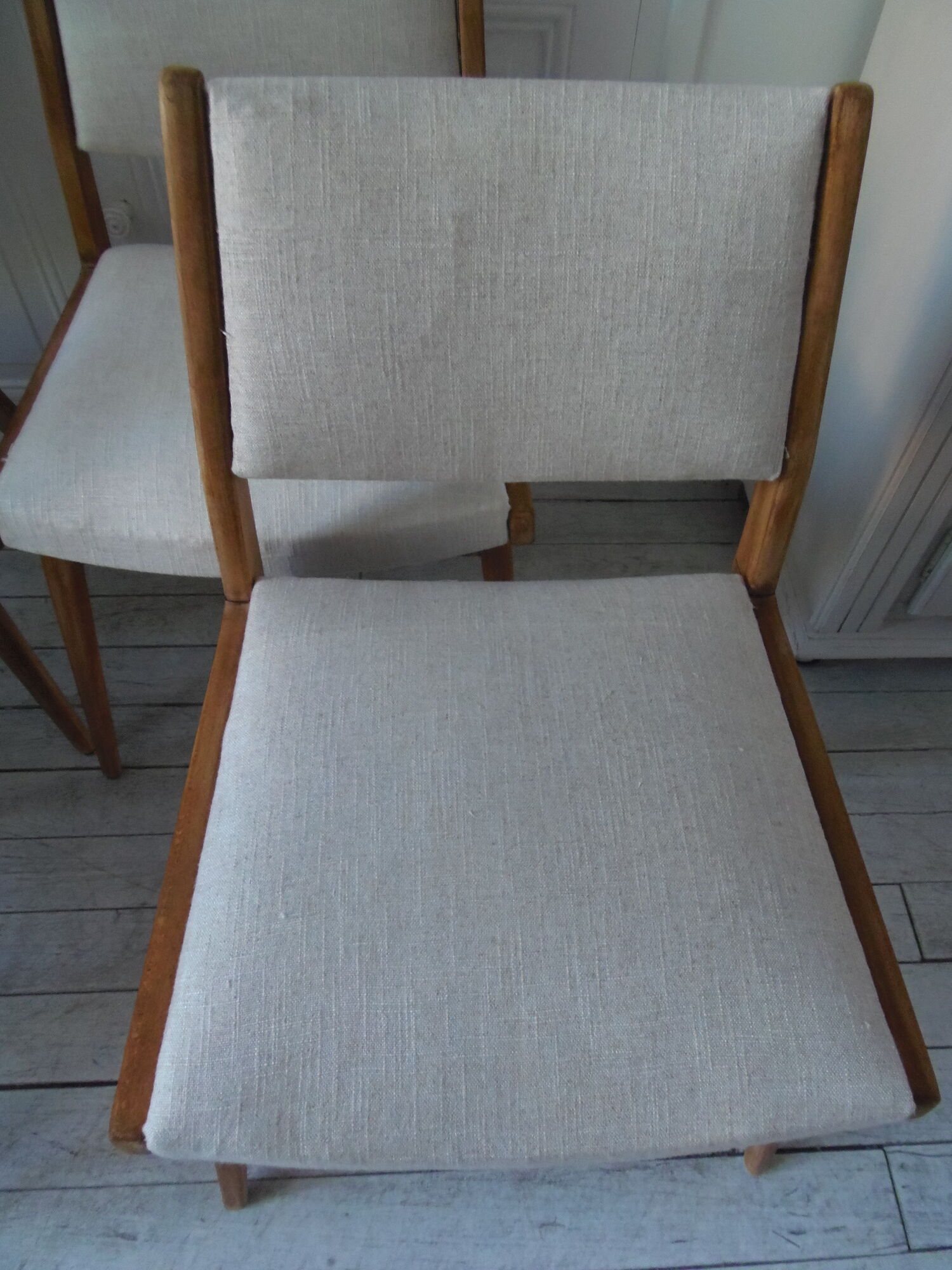 Series of 4 vintage chairs from the 50s in beech