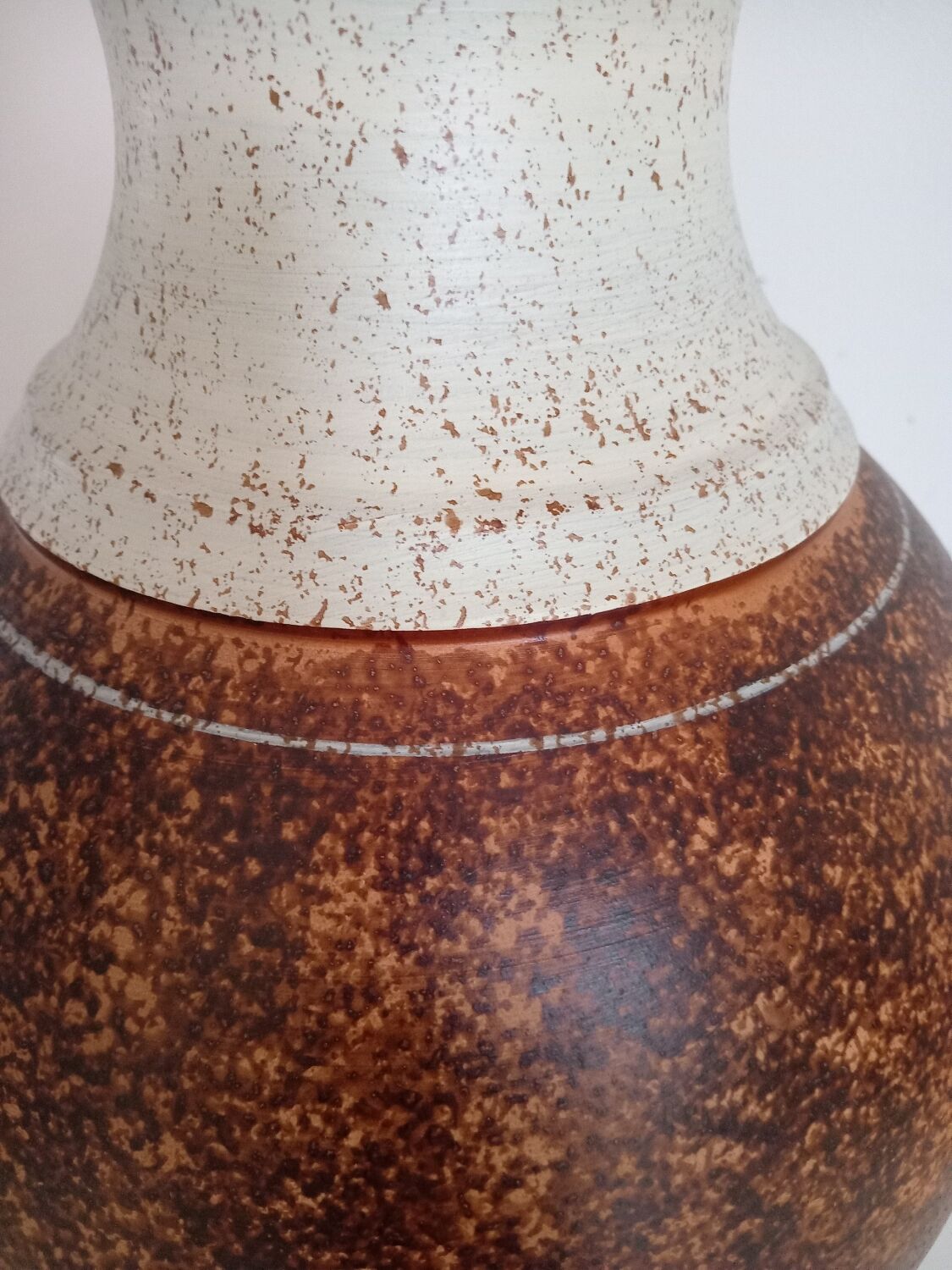 Lamp base