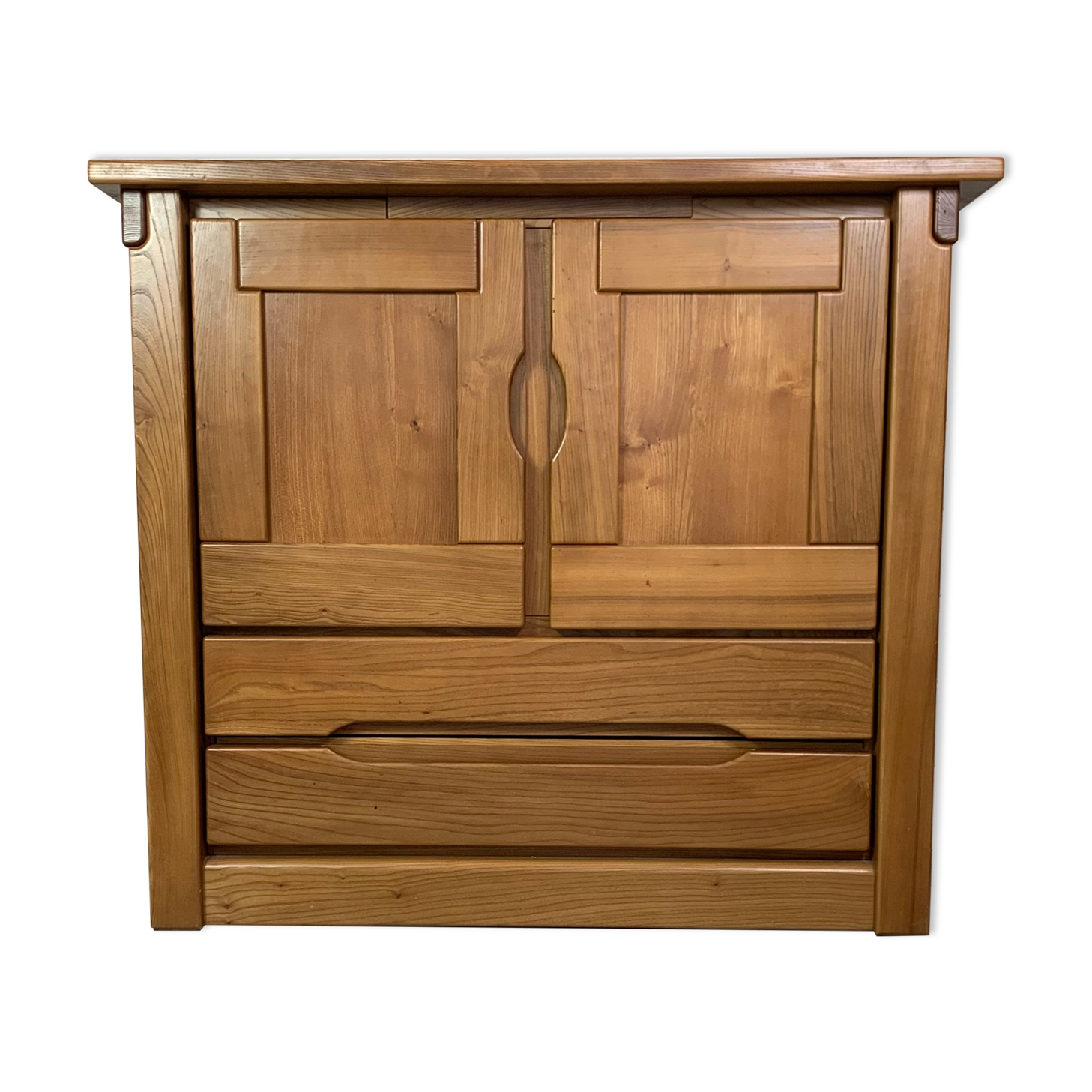 Elm buffet from the House of Regain