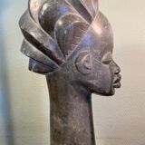 Statuette pierre du Gabon signée