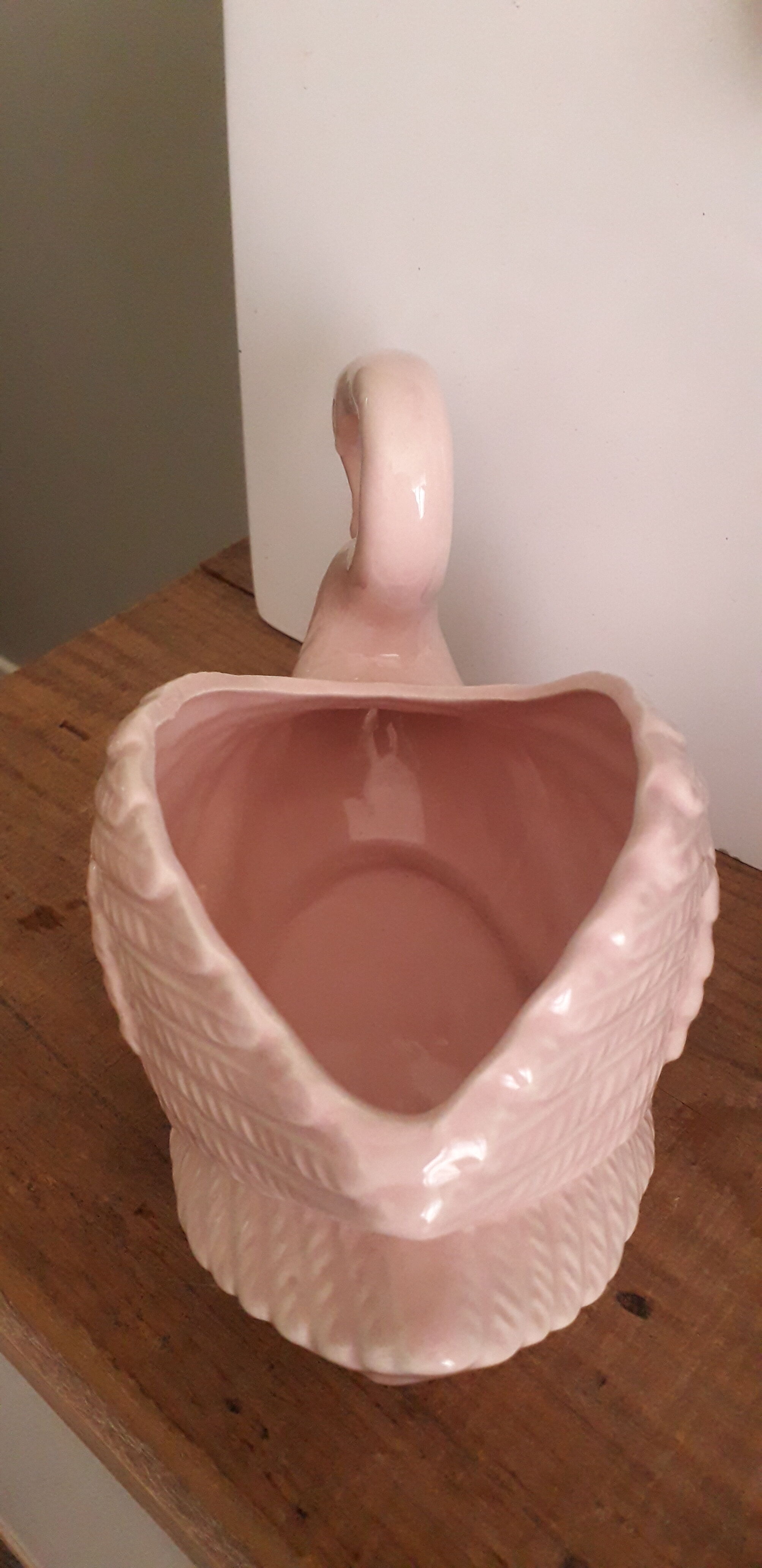 Pastel pink swan pot
