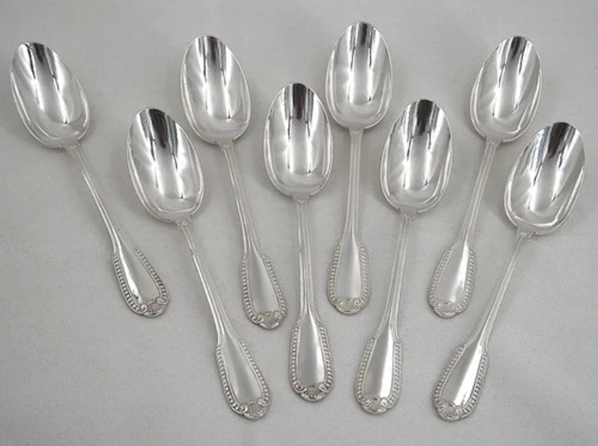 Boulenger Godrons 12 forks + 8 dessert spoons, 20 pieces.