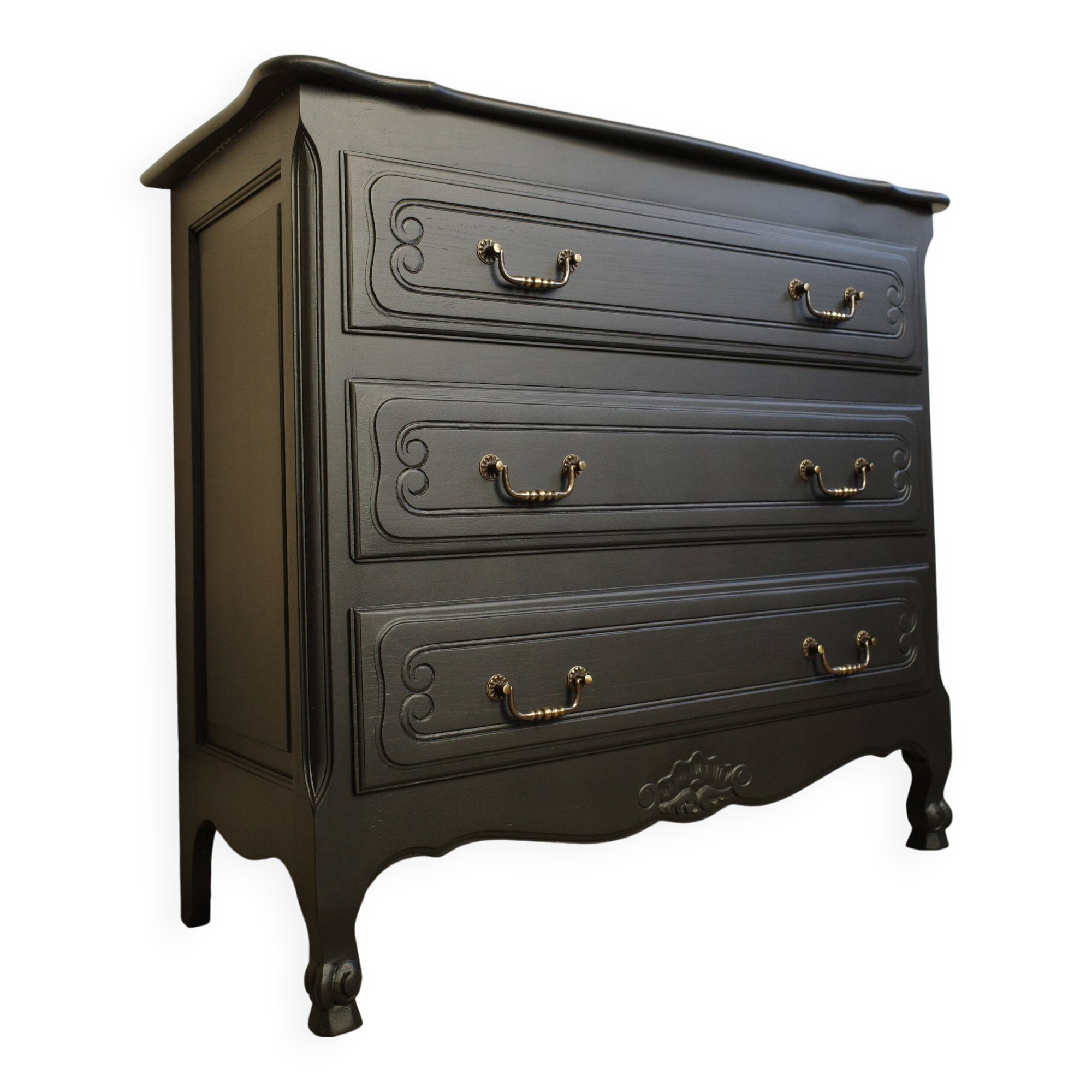 Vintage chest of drawers restyled in black