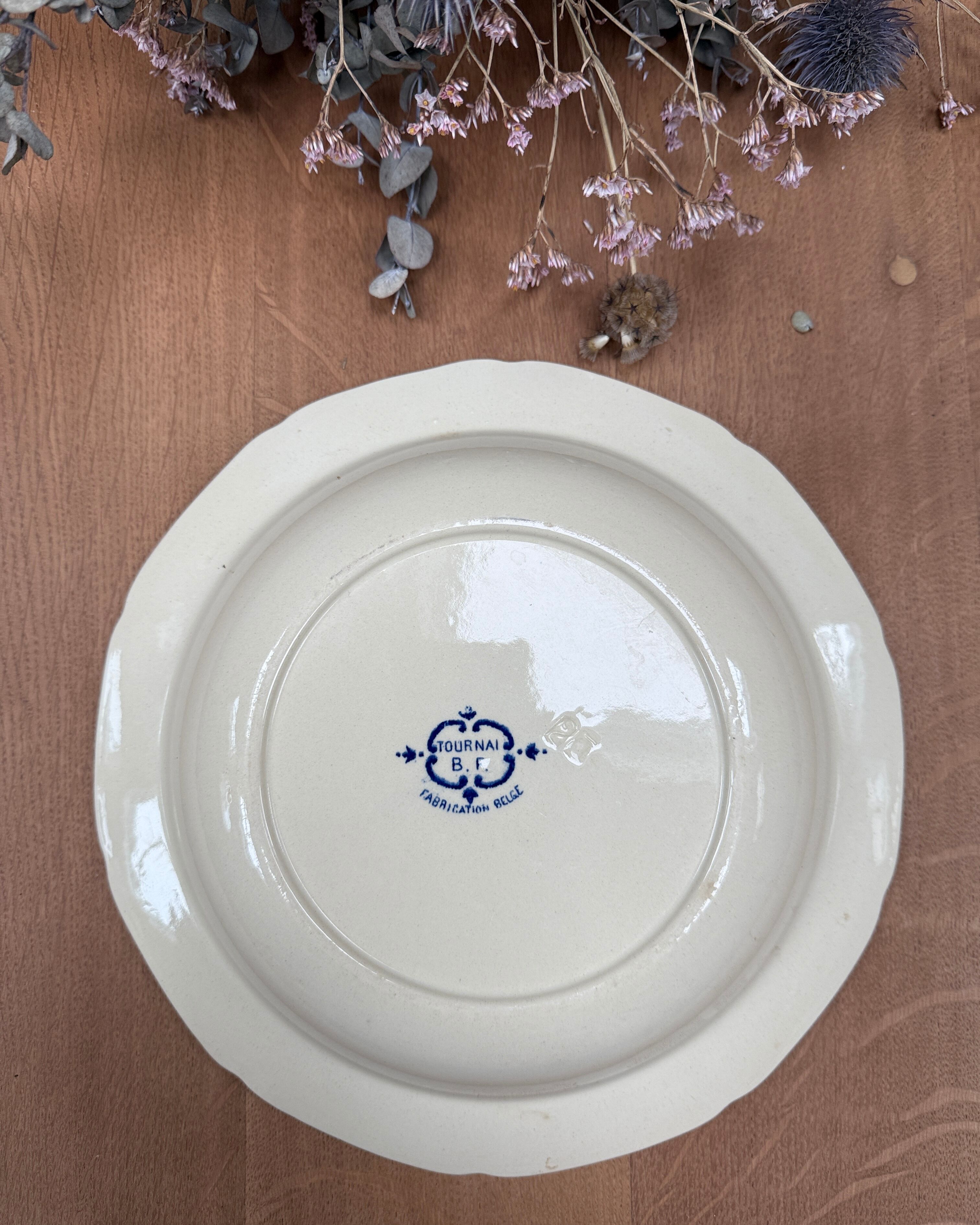 Shallow dish iron earth Boch Frères