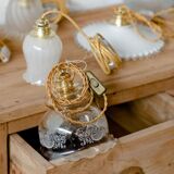 Opaque Tulip walking lamp