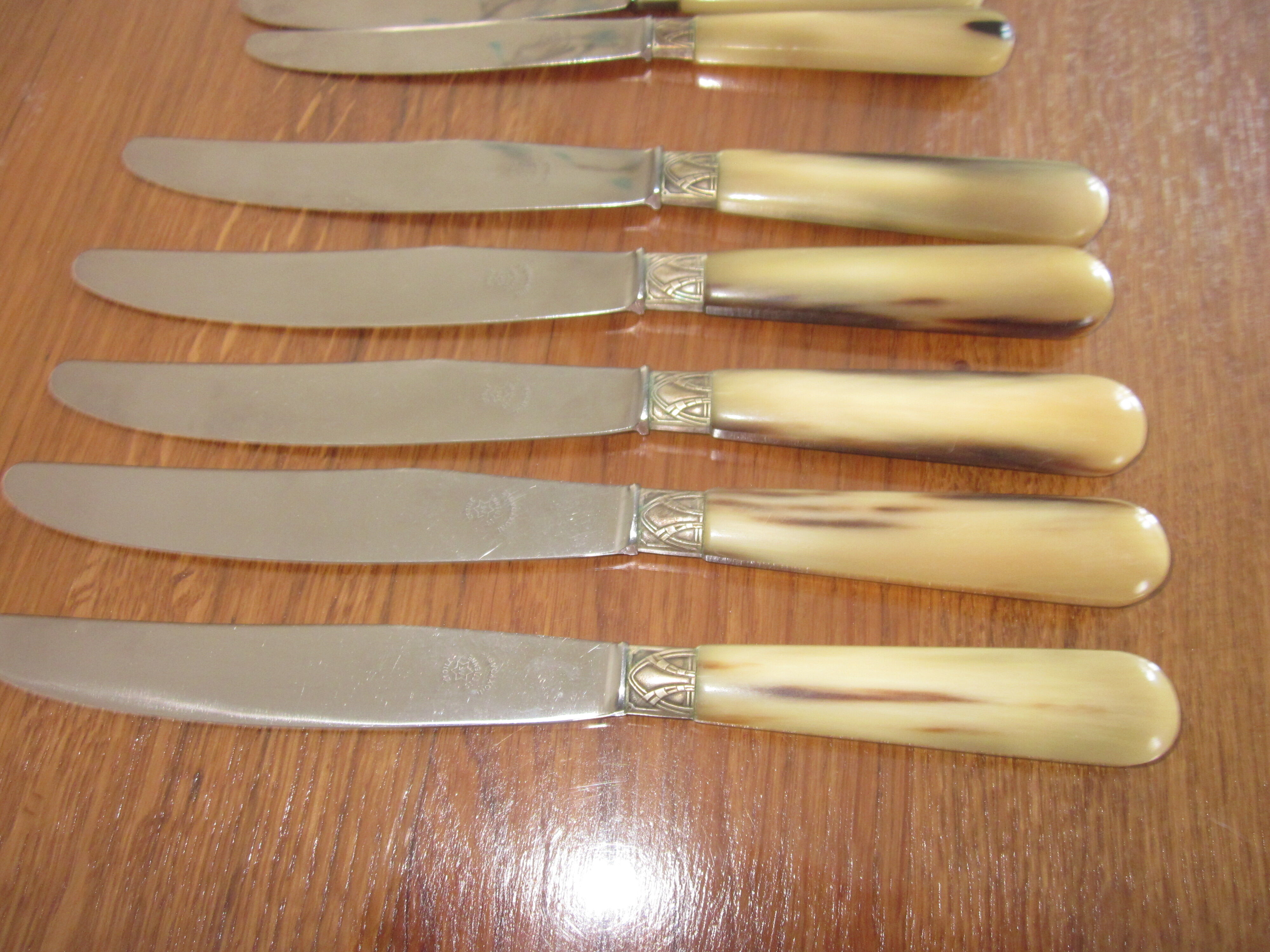 Lot of 11 knives