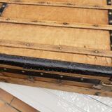 Malle ancienne en bois