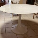 Tulip foot table