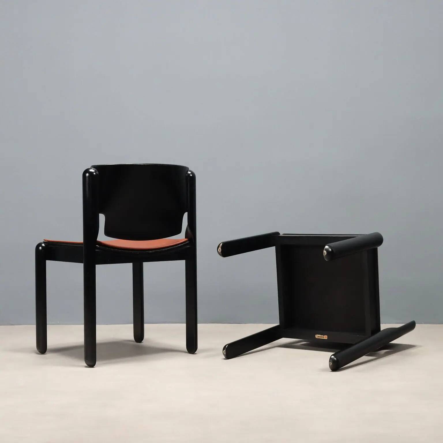 Chaises Cassina 122 vintage design Vico Magistretti Italie 1960s-1970s