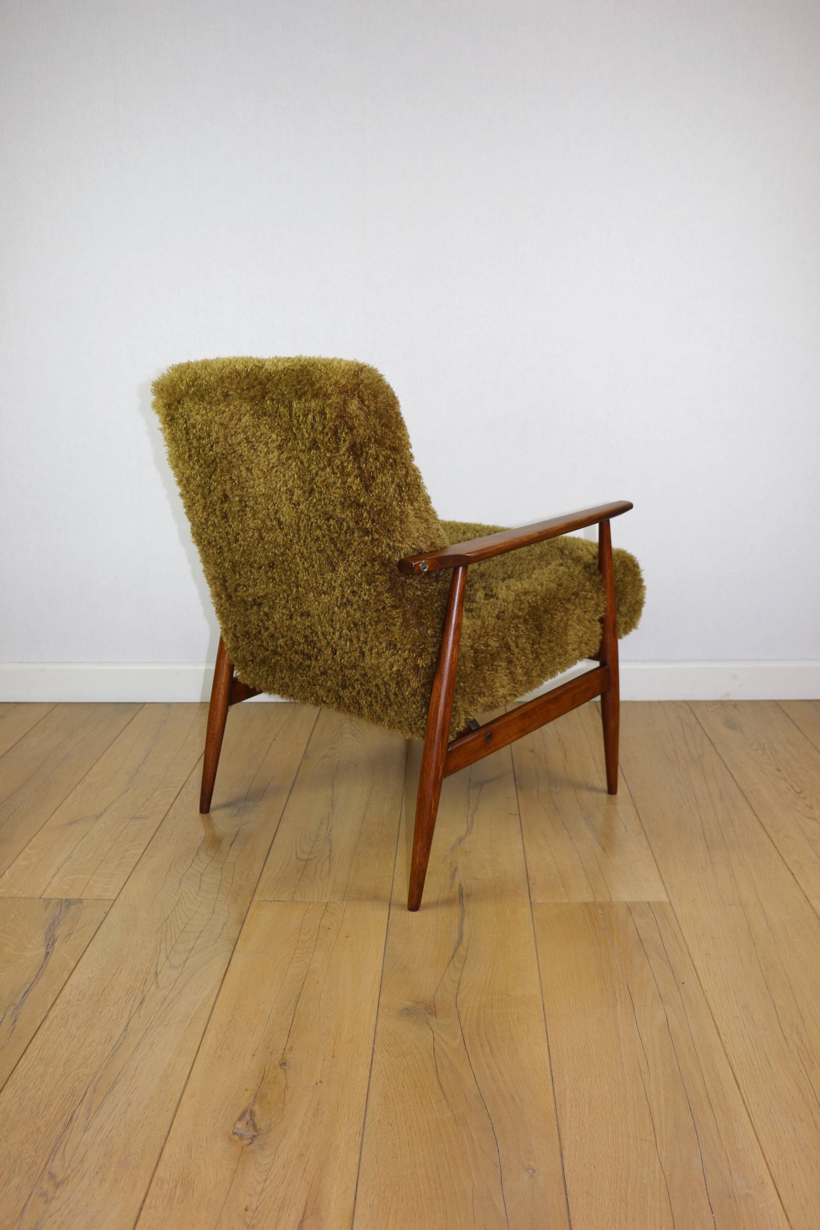 Armchair 'Lis', 1970s brown vintage khaki / olive long hair Rudy boucle design Henryk Lis - 2 pieces available