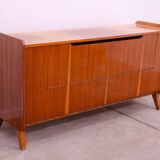Commode moderne du milieu du siècle en noyer par František Jirák, années 1960, Tchécoslovaquie