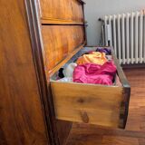 Chest of drawers with 4 drawers in cherry wood with a mirror in classic style – beautiful dimensions.