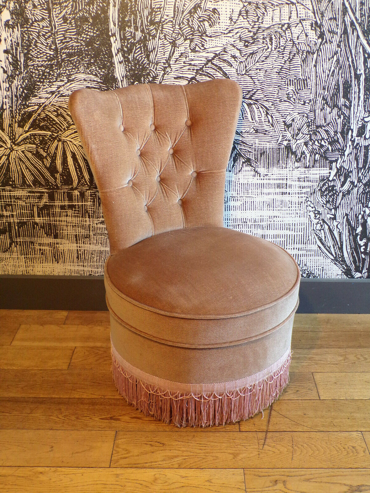 Antique toad armchair