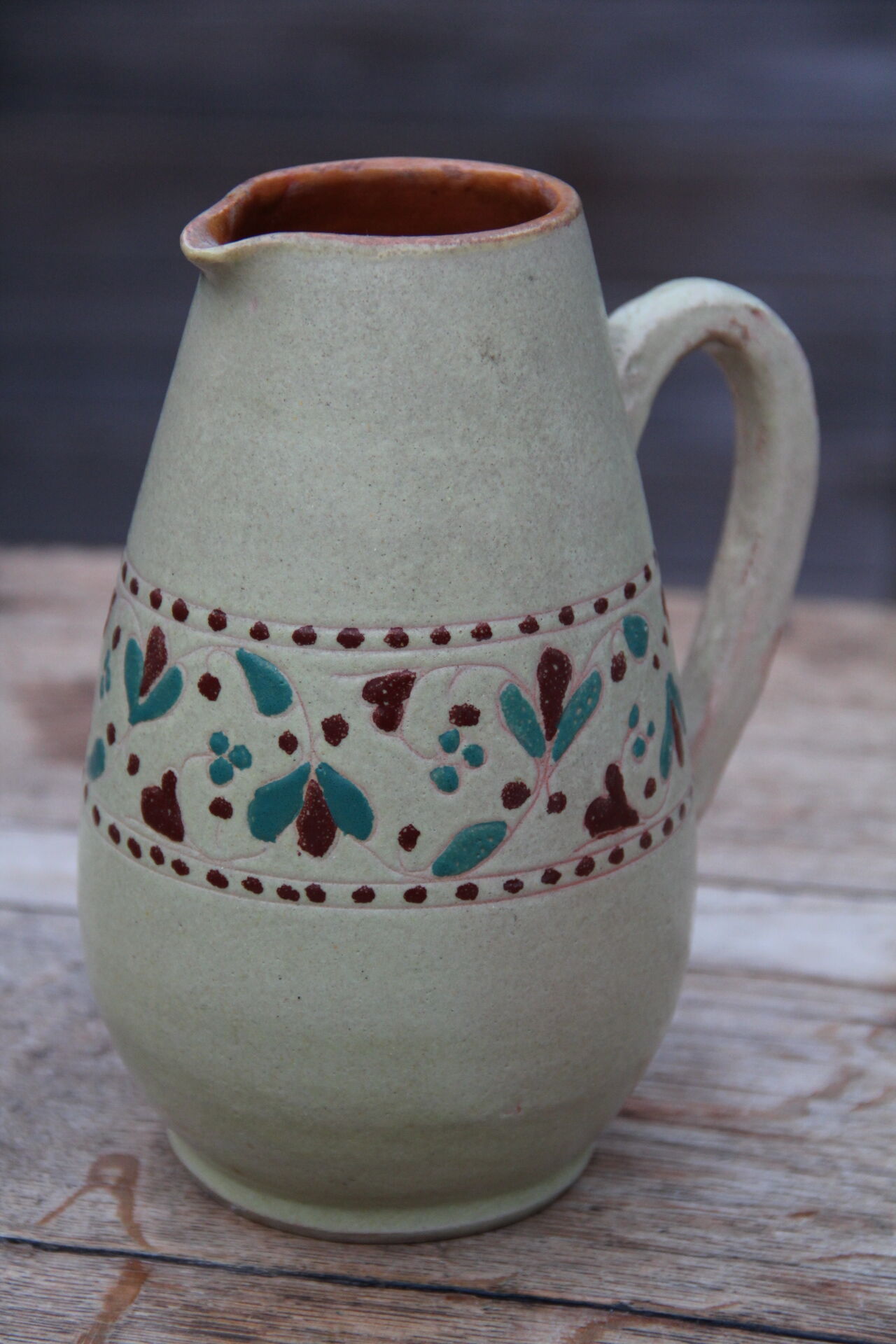 Vernified sandstone pitcher