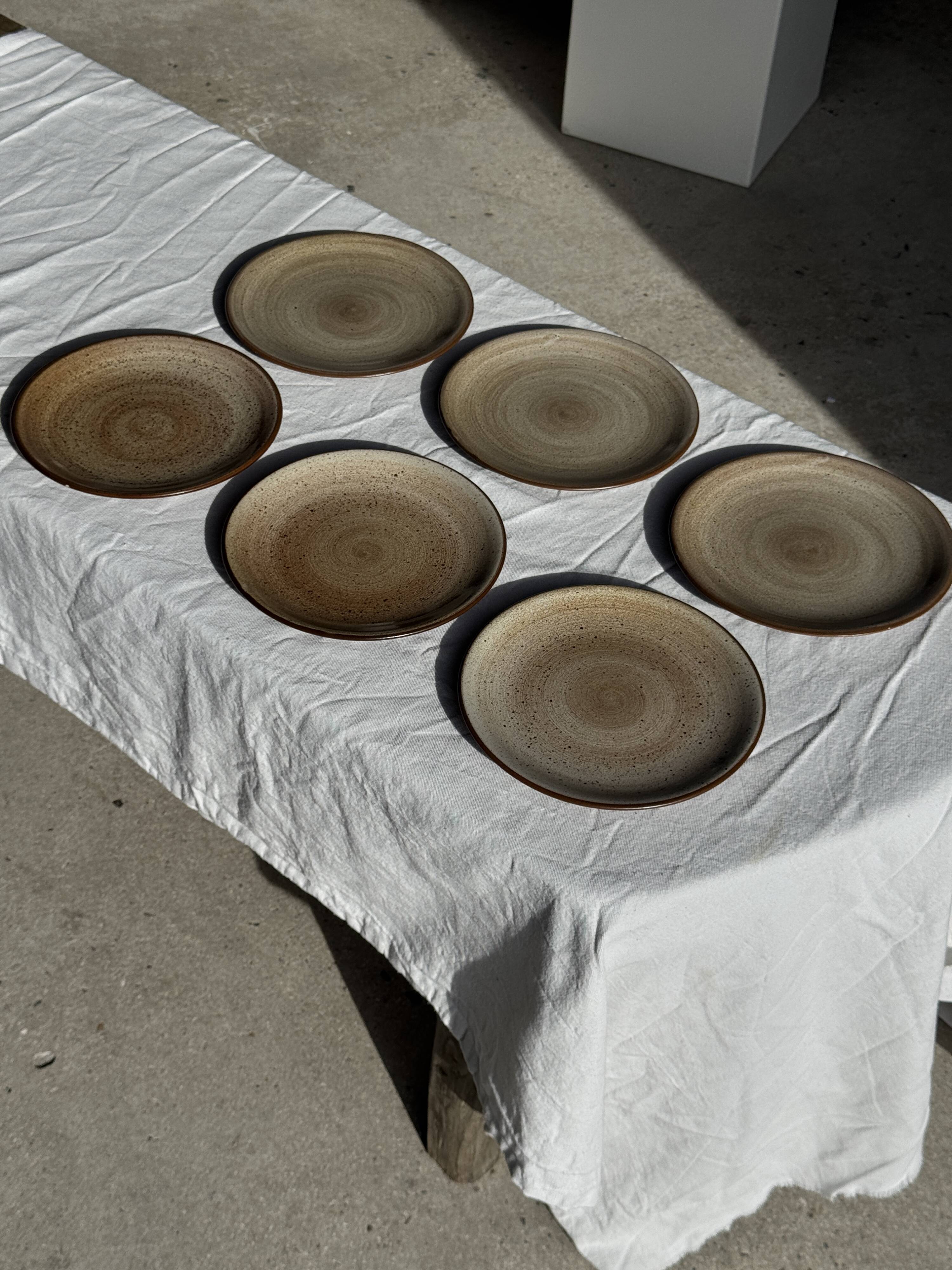 Set of 6 vintage brown stoneware dessert plates D21