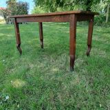 Restaurant table