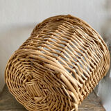Round wicker basket