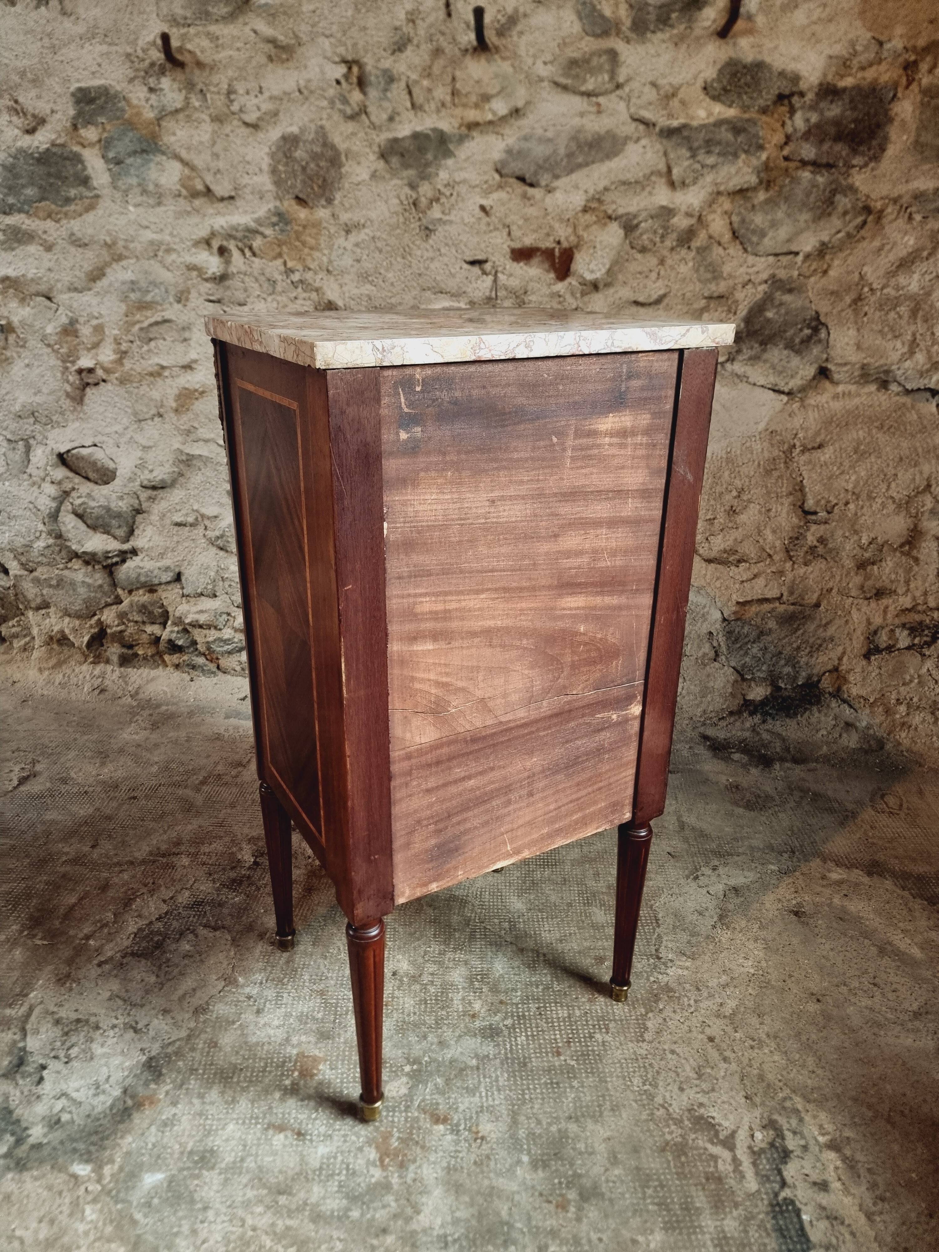 Petit meuble d'appoint de style Empire – Vers 1900