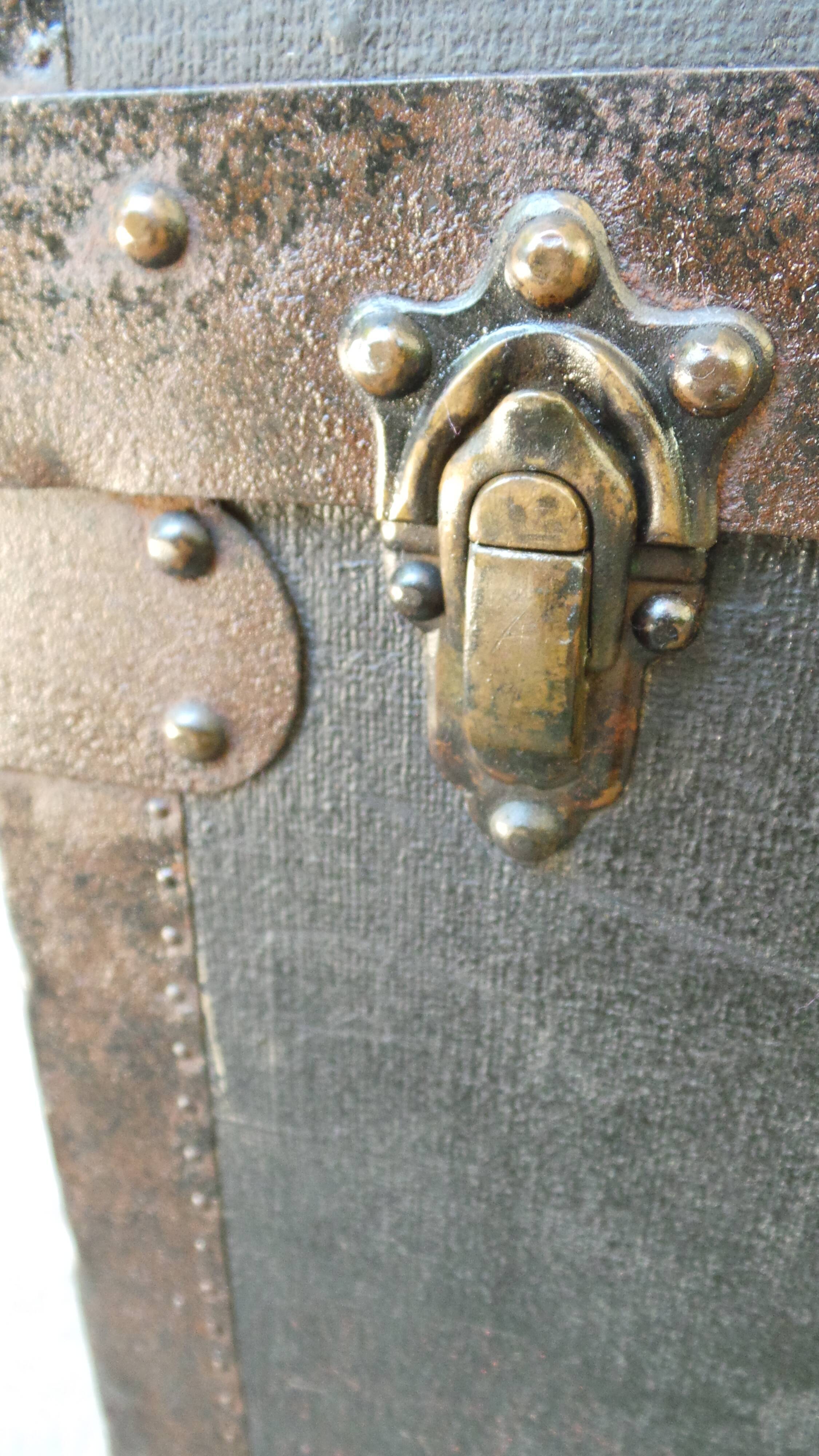 Safe travel vintage trunk