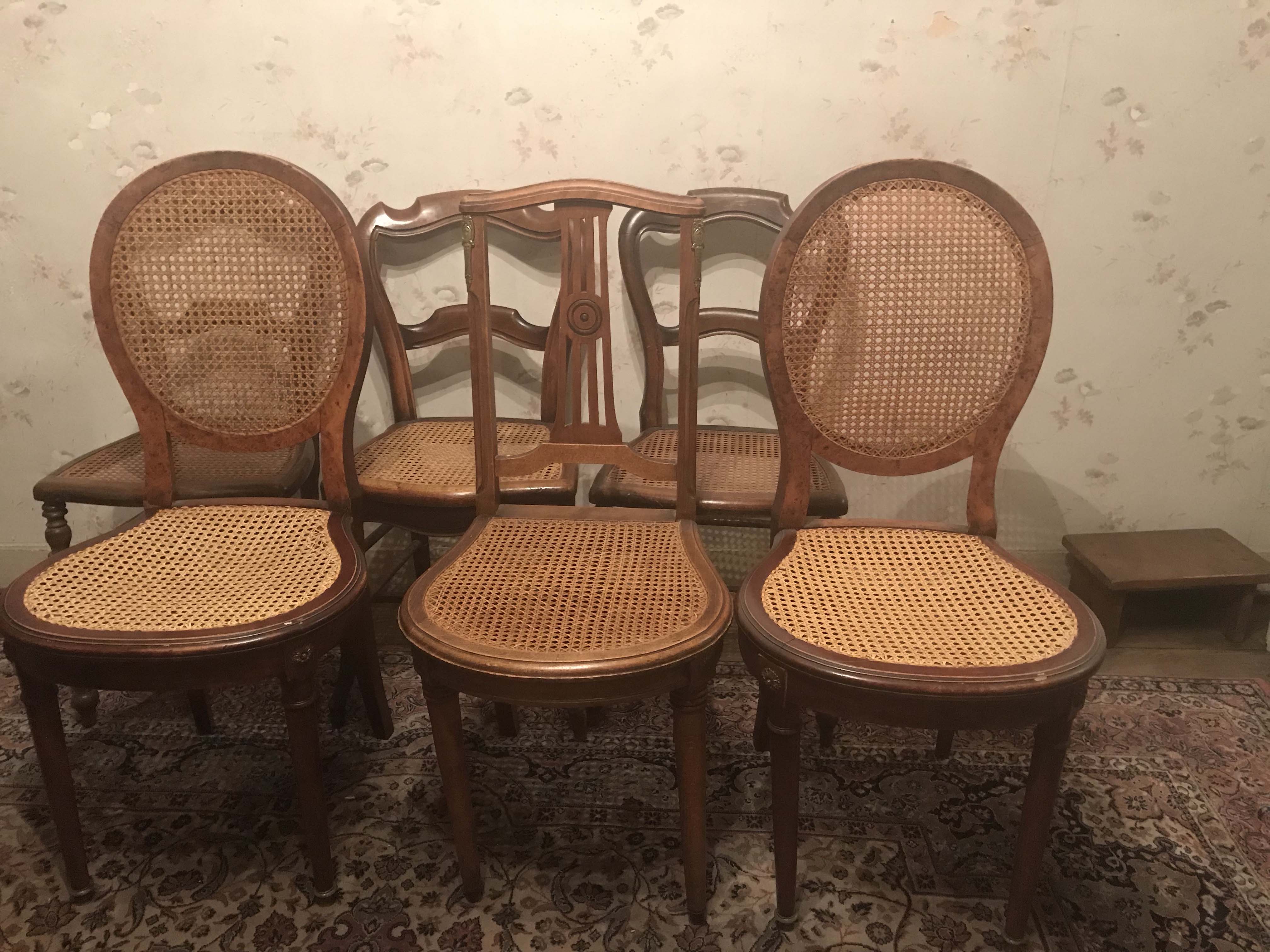 Lot de 6 chaises anciennes en bois
