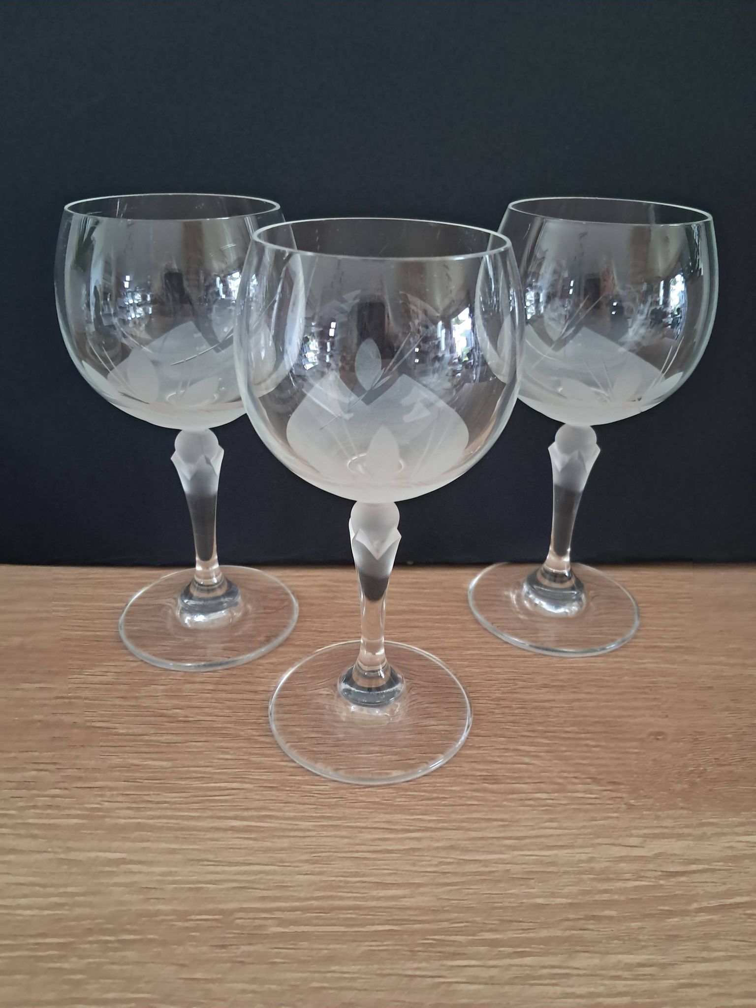 3 verres à vin  ballon en cristal de bohème