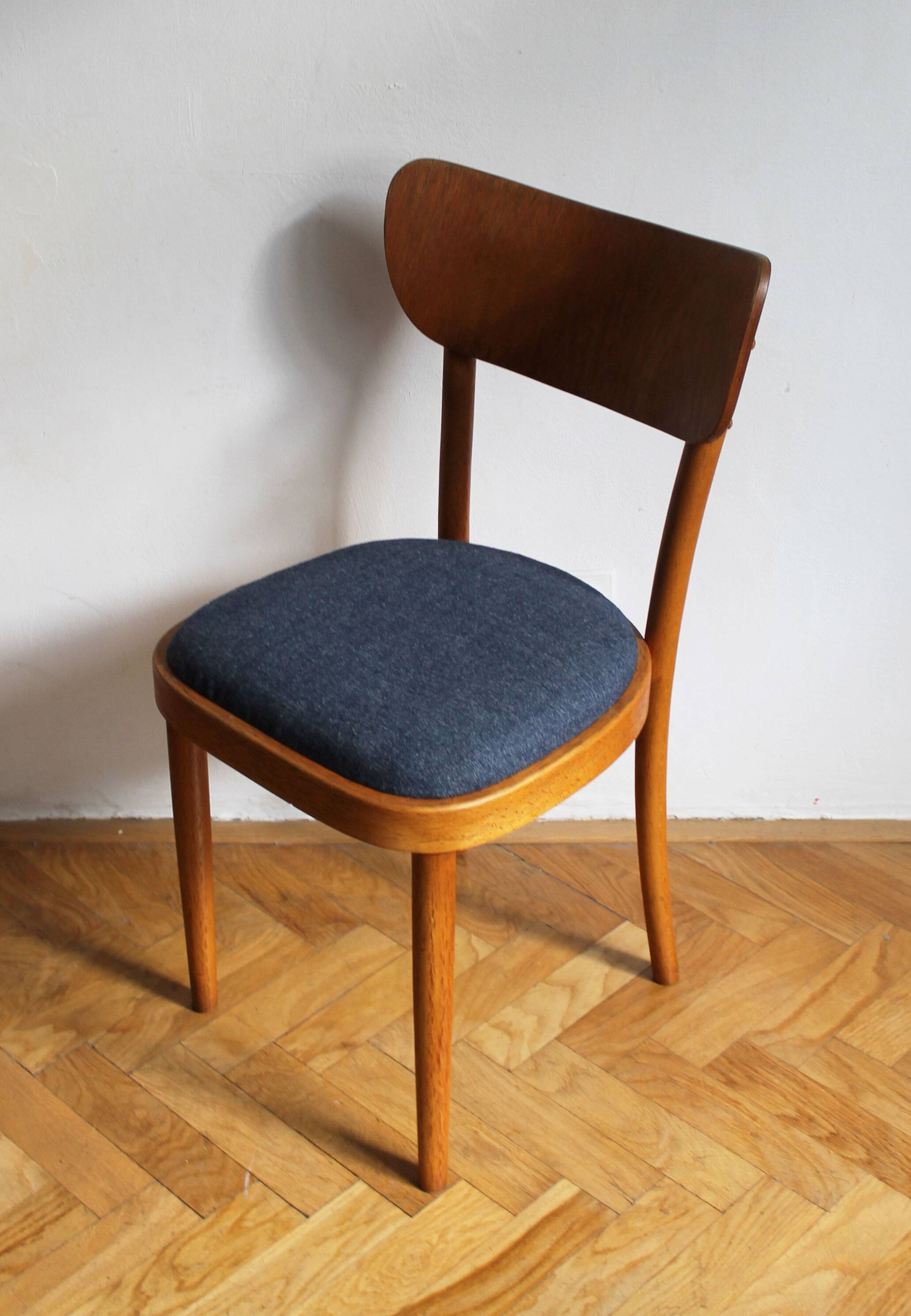 Czechoslovak chair in beech by UP Rousínov, 1960s