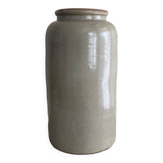 Stoneware pot