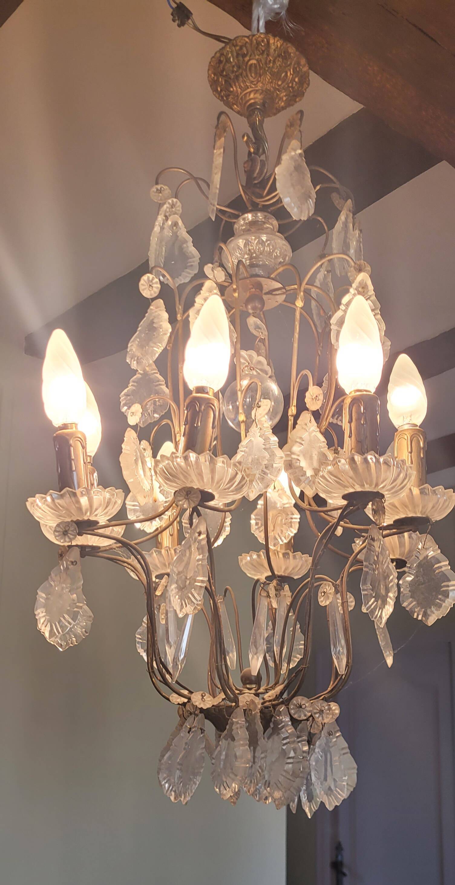 8-light chandelier