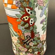 Vase en porcelaine émaillé XX siècle