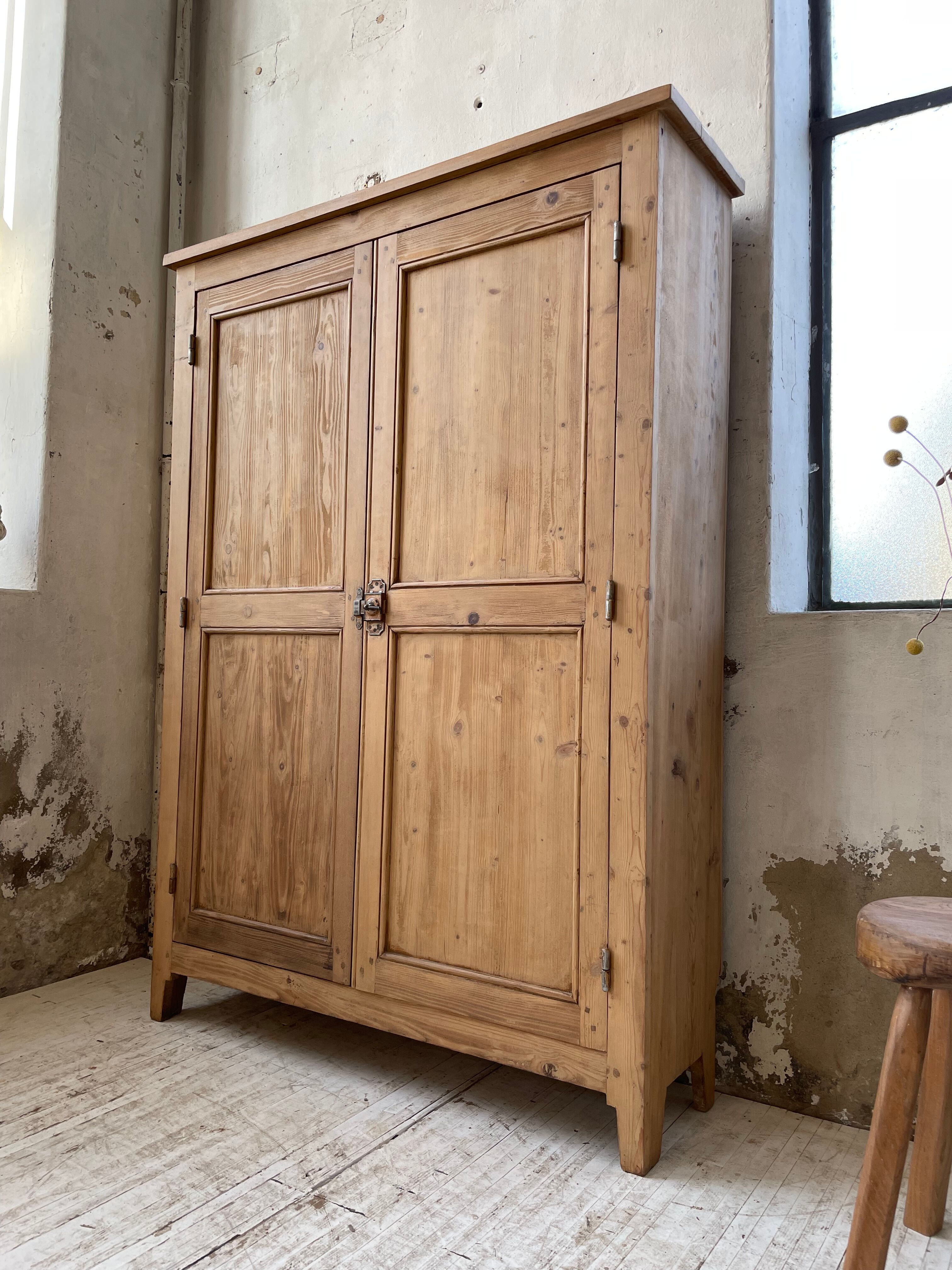 Wooden cabinet cuttery