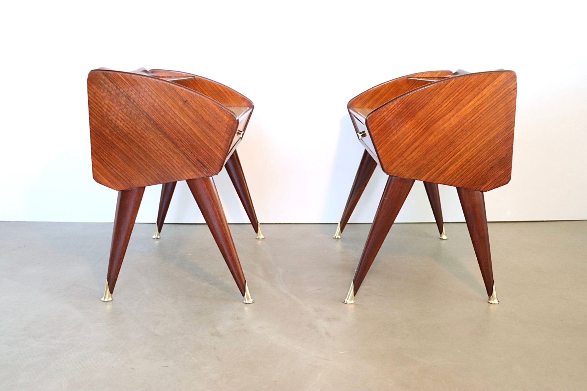Paire de tables de nuit