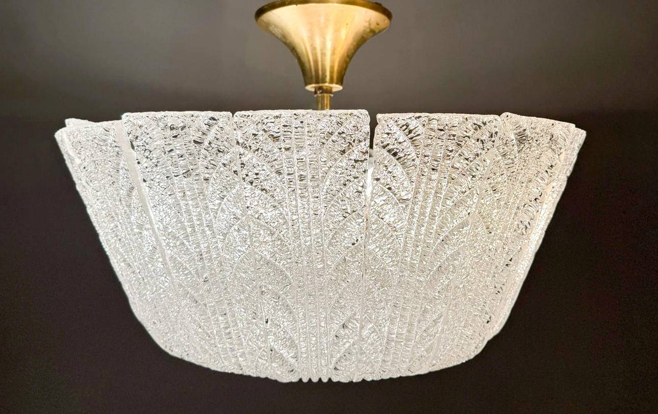 Barovier & Toso. Large ceiling lamp/chandelier by Barovier & Toso, Murano glass, Italy, 1960s, rare example.