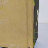 Box padded with old fabric