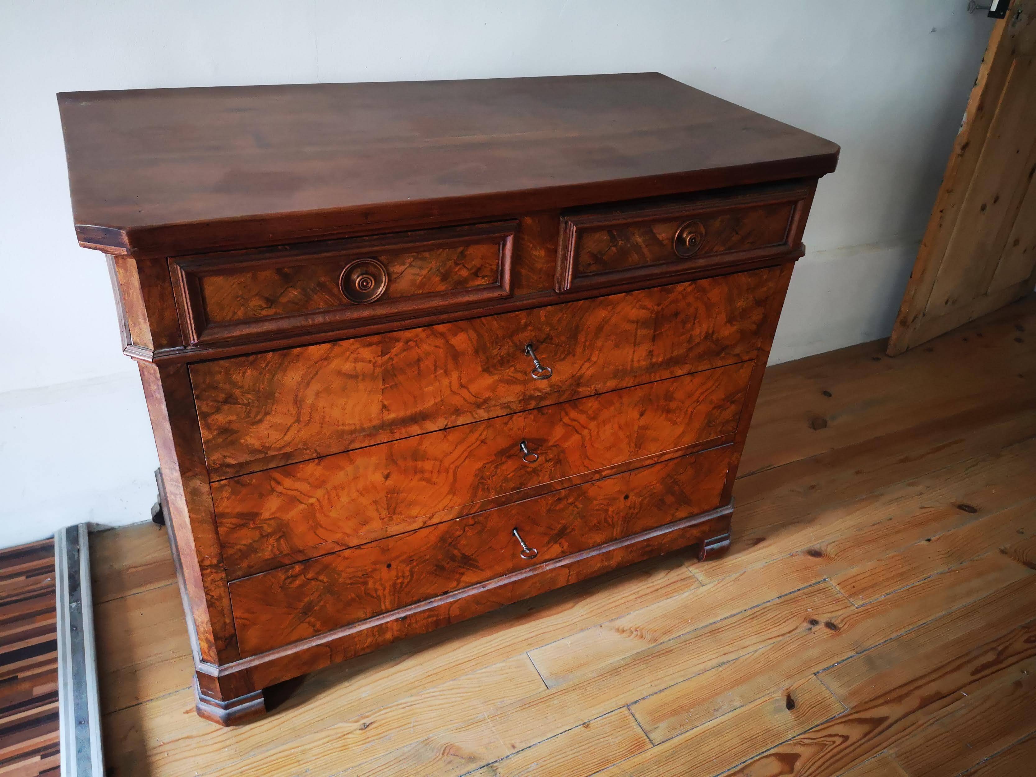 Louis-Philippe commode in walnut burl, 19th century