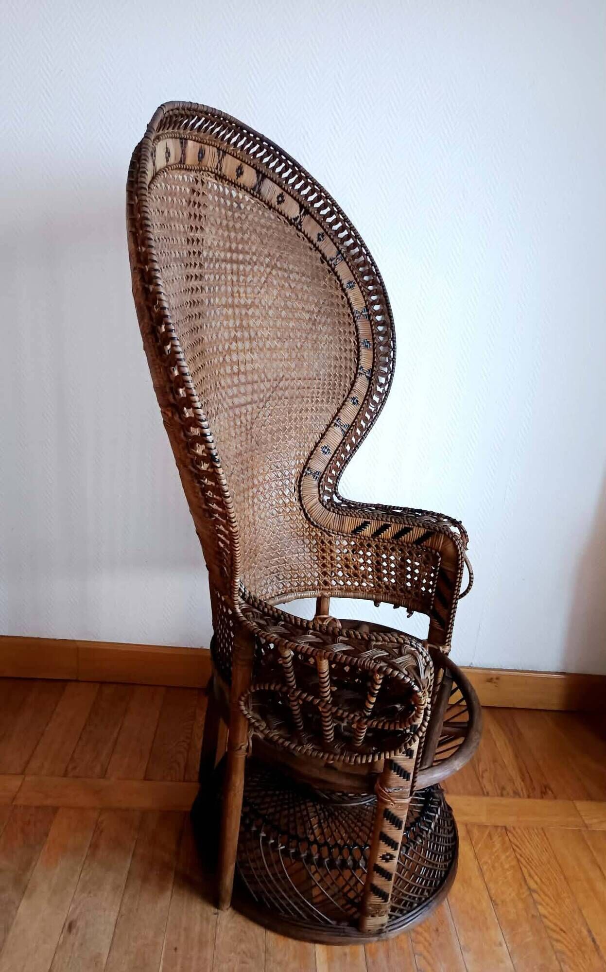 Vintage Emmanuelle armchair Peacock circa 1960