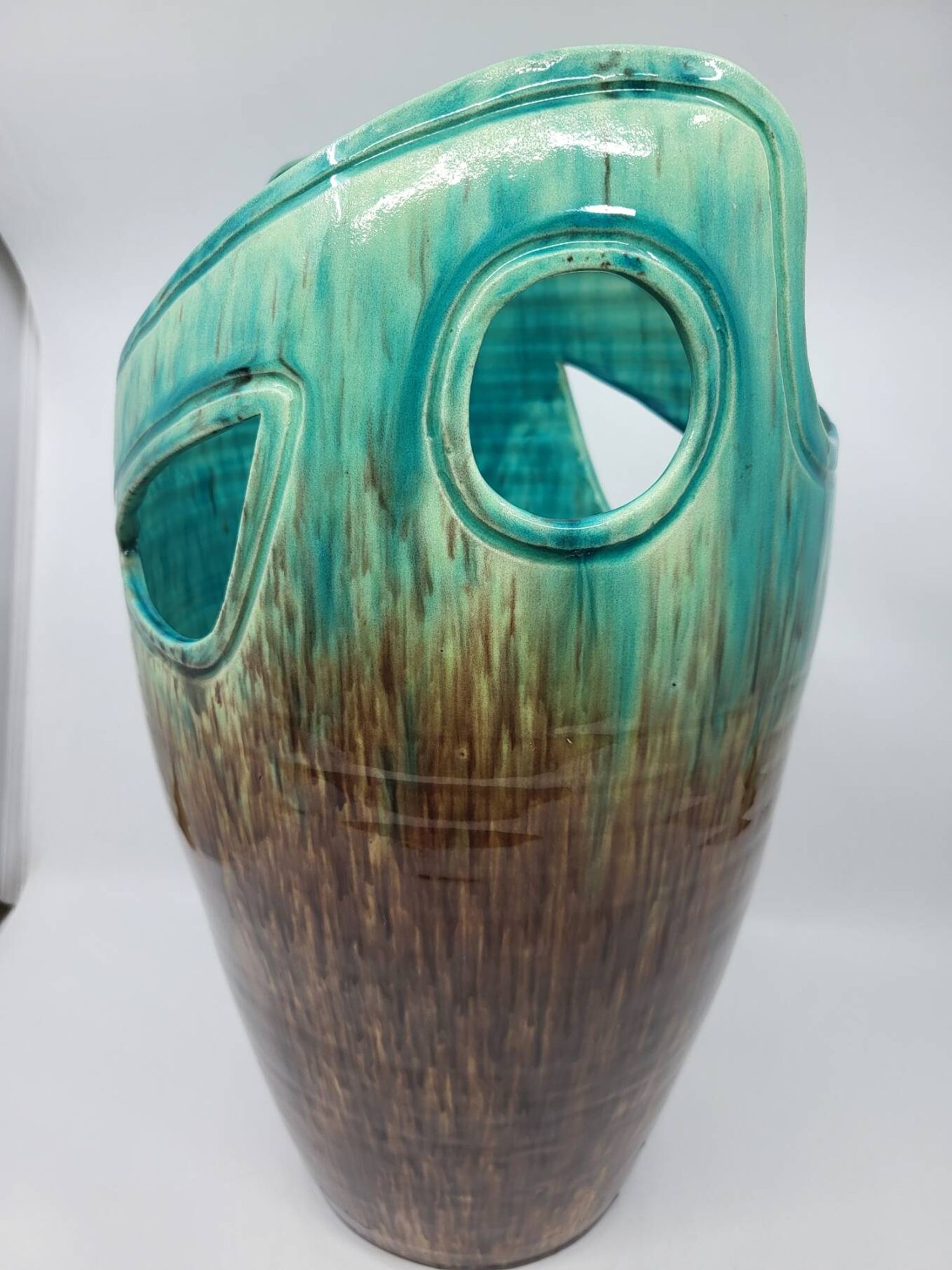 Accolay vase signed J C in brown and blue ceramic, France, vintage design 1960.