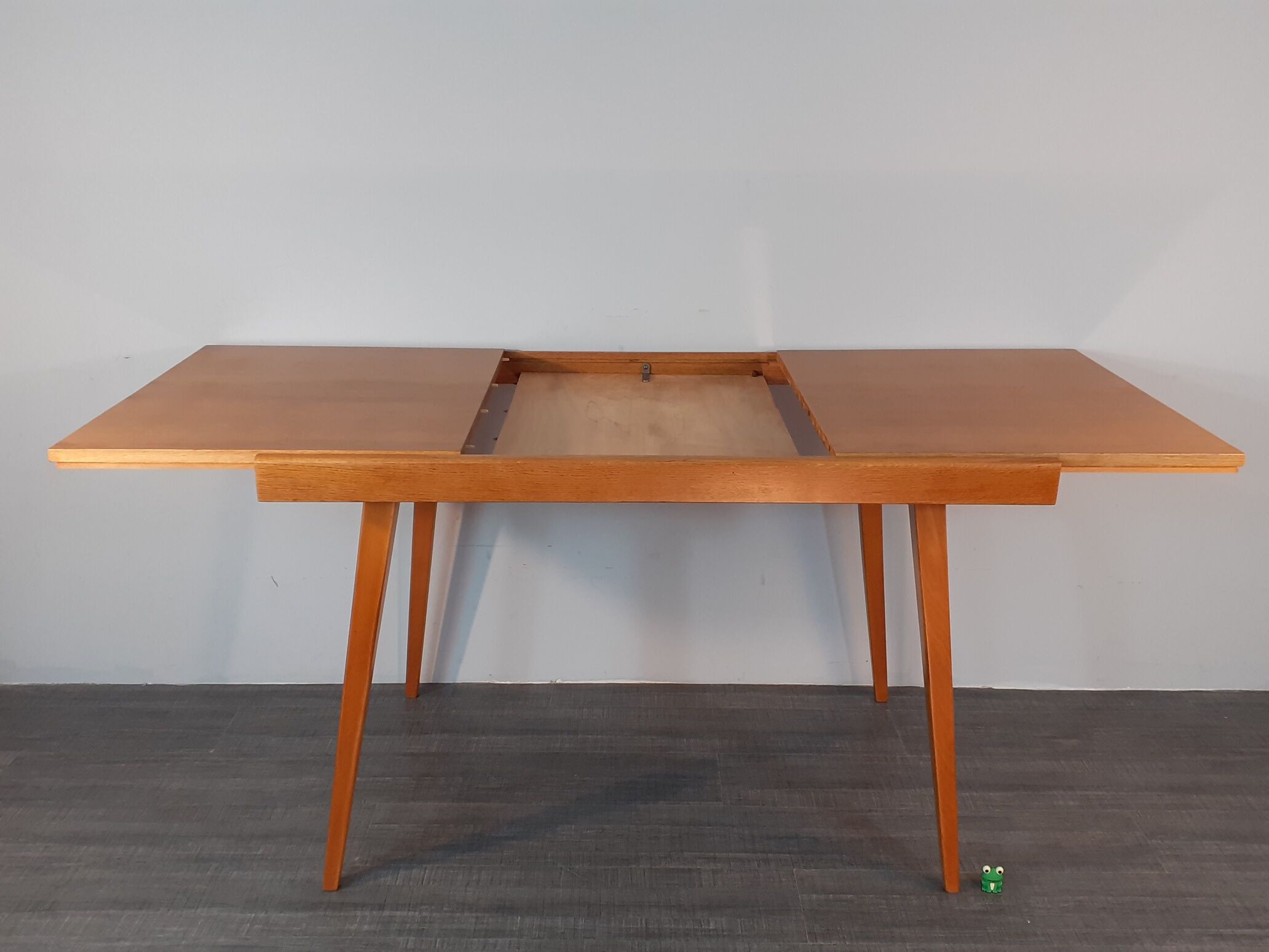Extendable table in Beech Frantisek Jiràk by Tatra, Vintage Czechoslovak 1950s