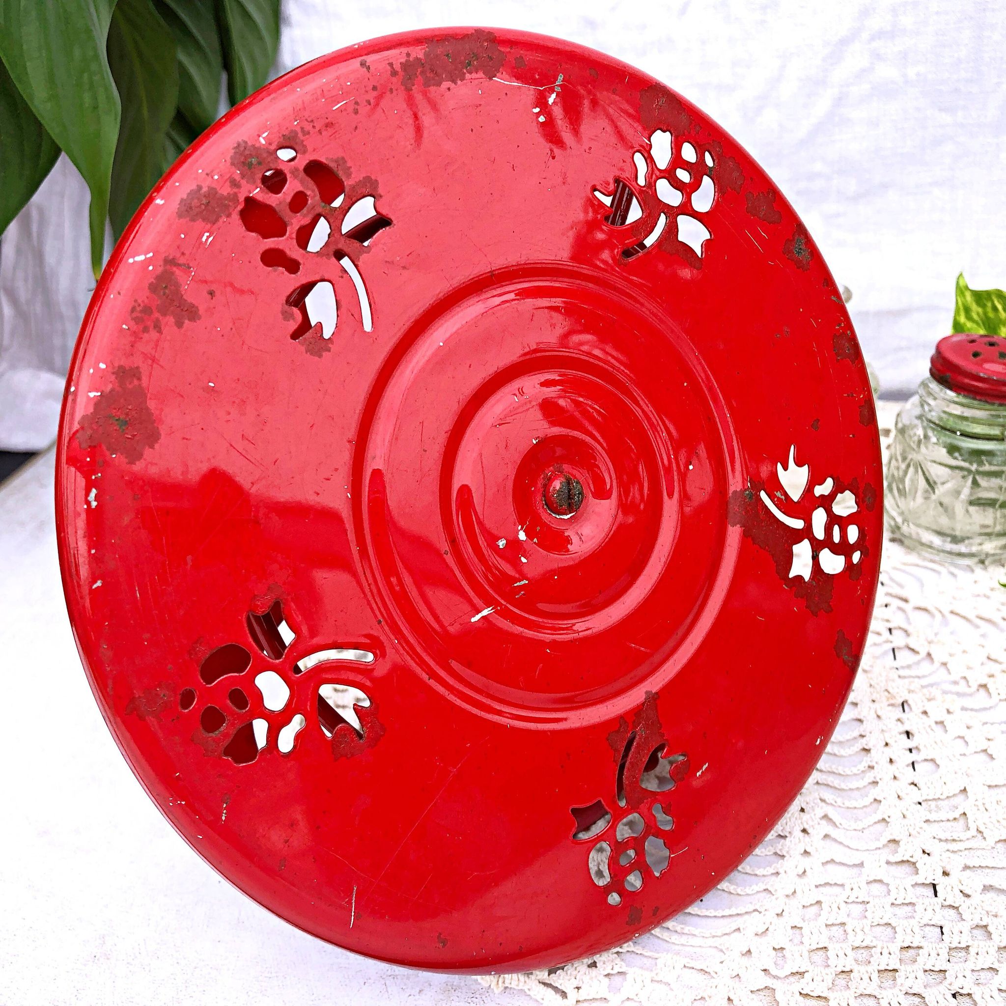 Table condiment server red metal turntable 6 vintage pieces