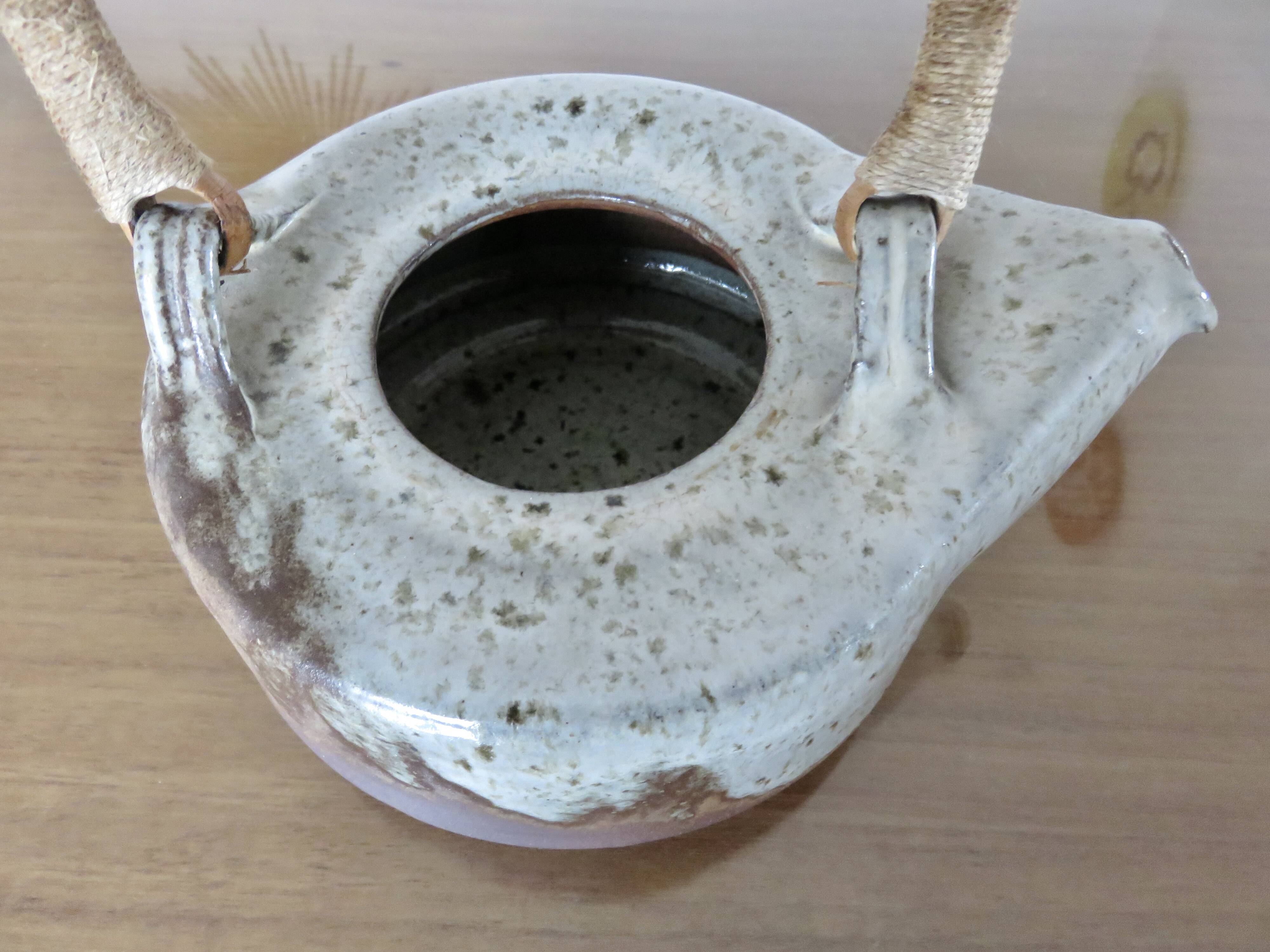 Stoneware teapot by René-Louis Dauchy, "Haute Ribes" pottery in Grasse, 1950.